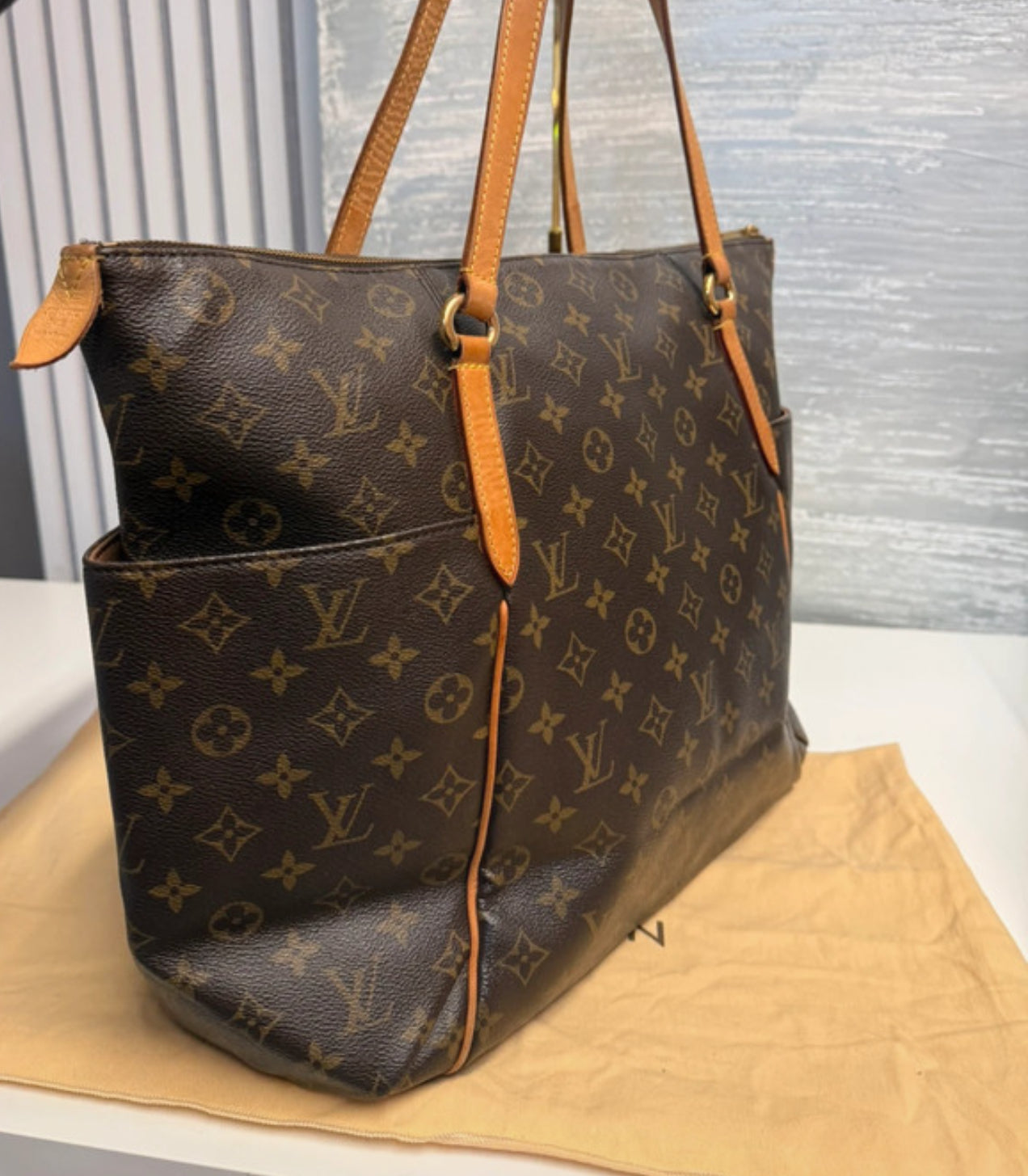 Louis Vuitton totally PM