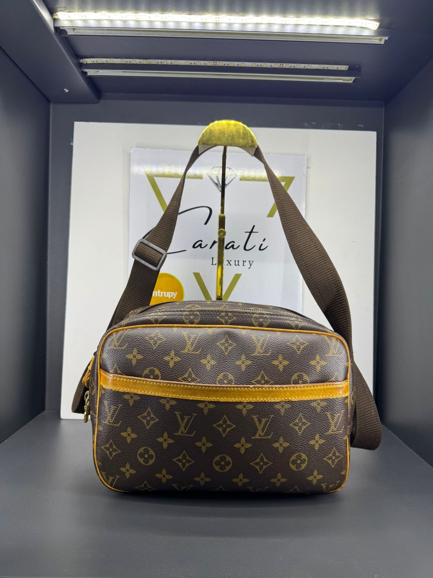 Louis Vuitton Reporter PM