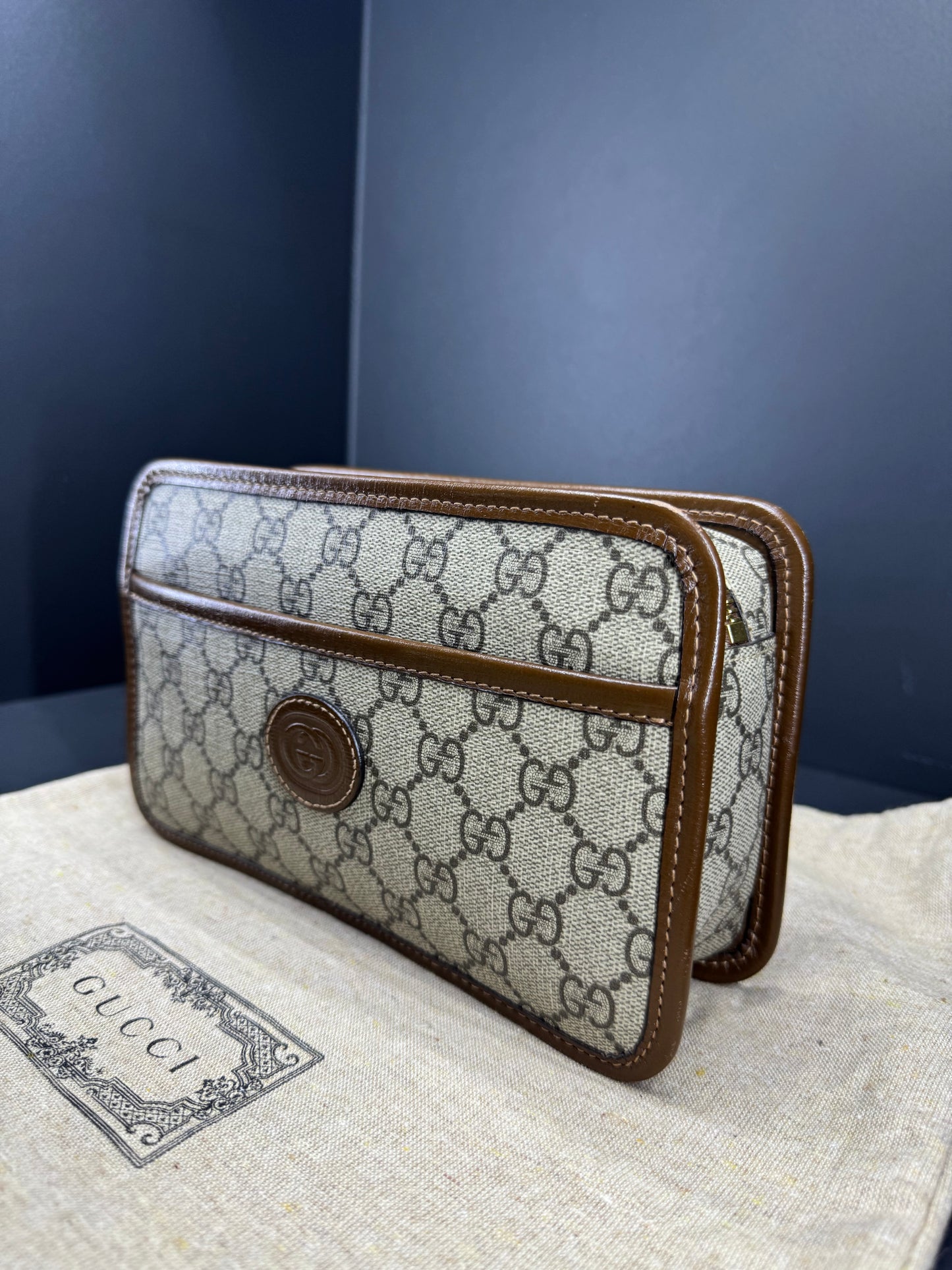 Pochette da polso Gucci GG emblem