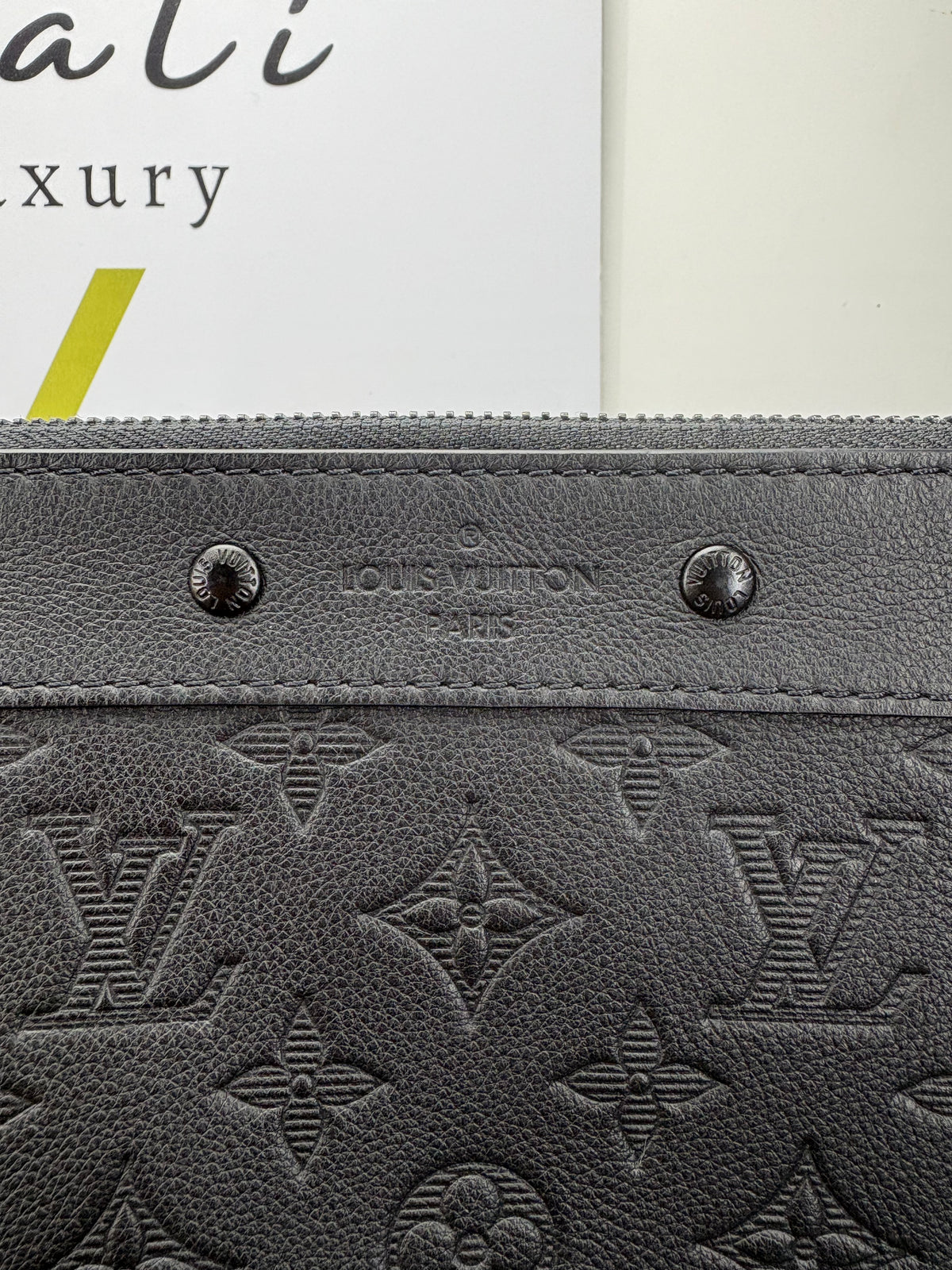 Louis vuitton  Pochette To-Go Monogram Shadow