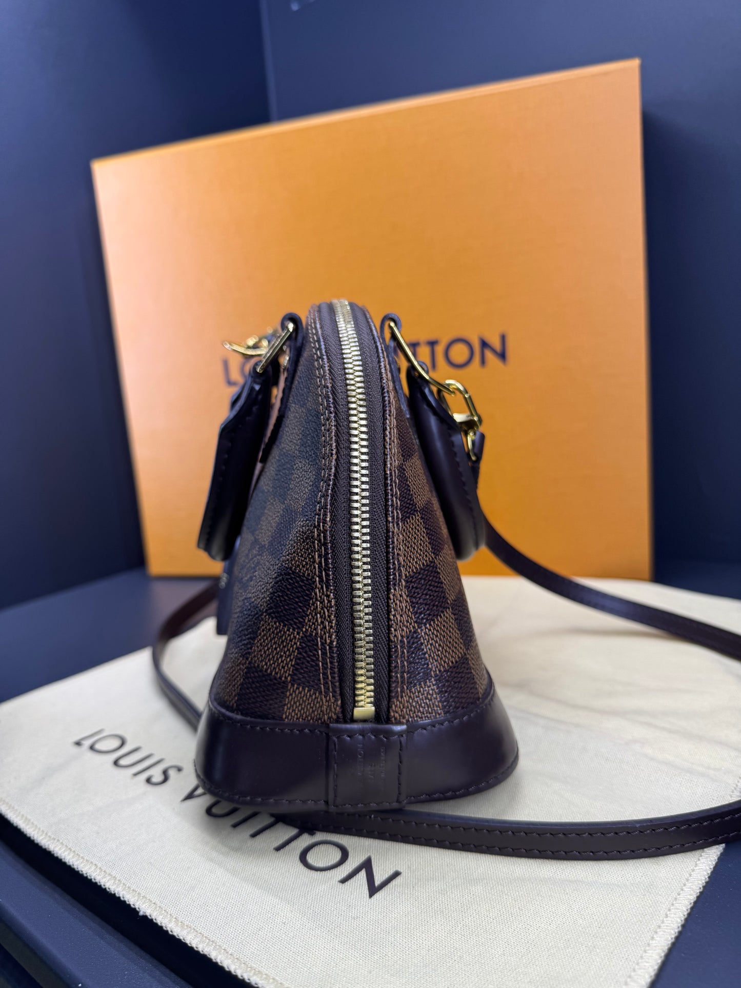 Louis Vuitton alma BB damier ebene