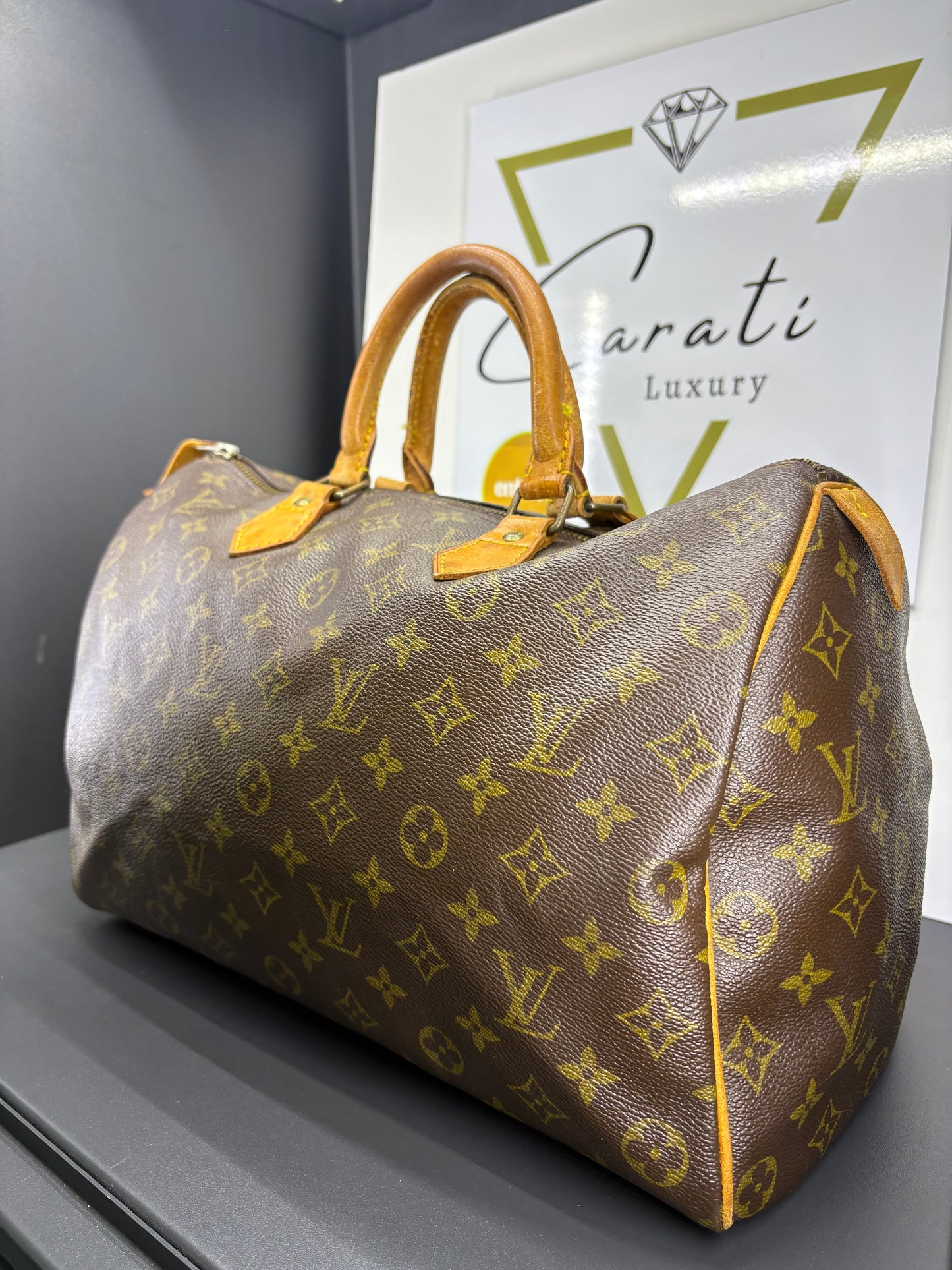 Louis Vuitton Speedy