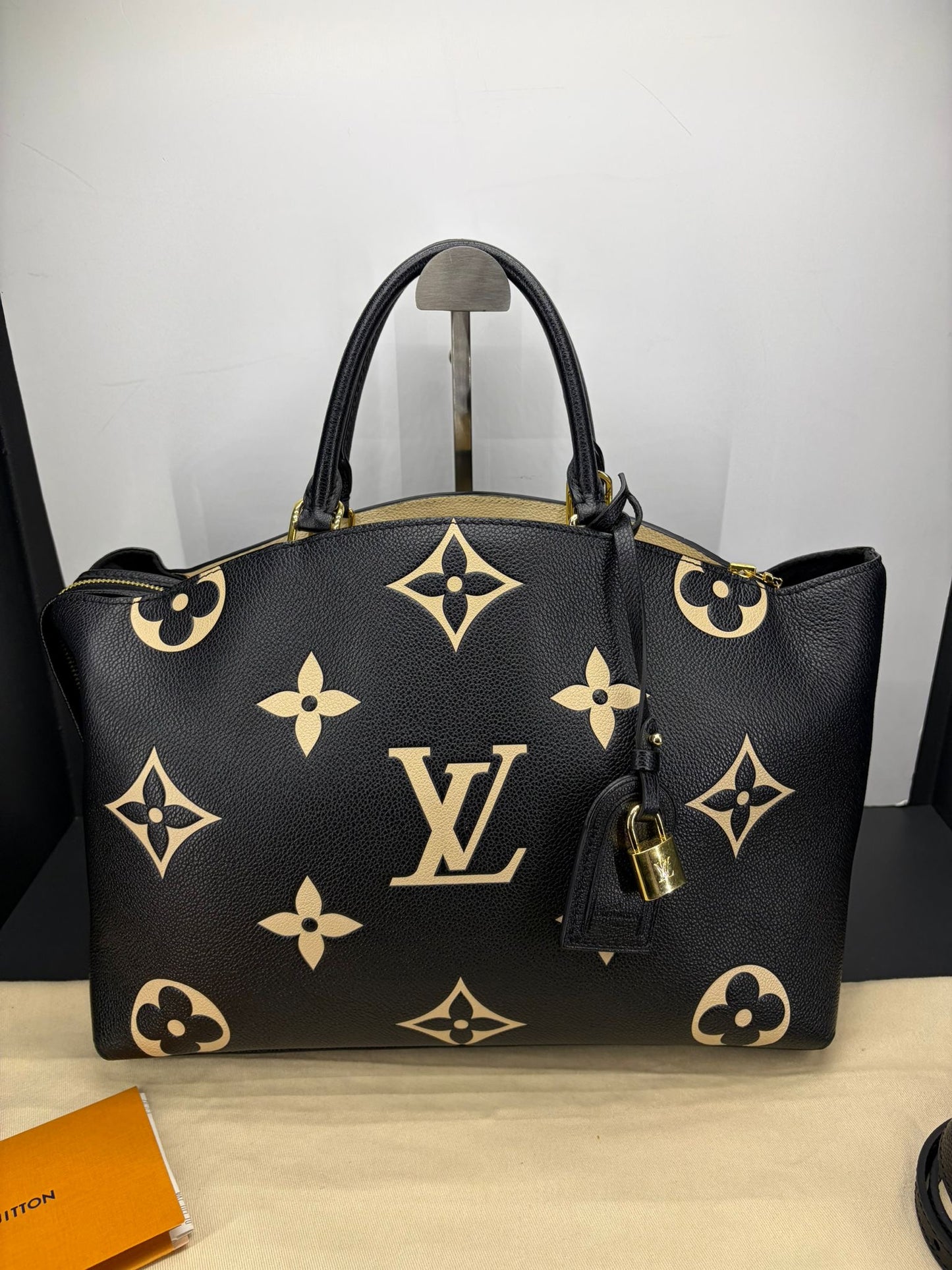 Louis Vuitton Grand Palais MM