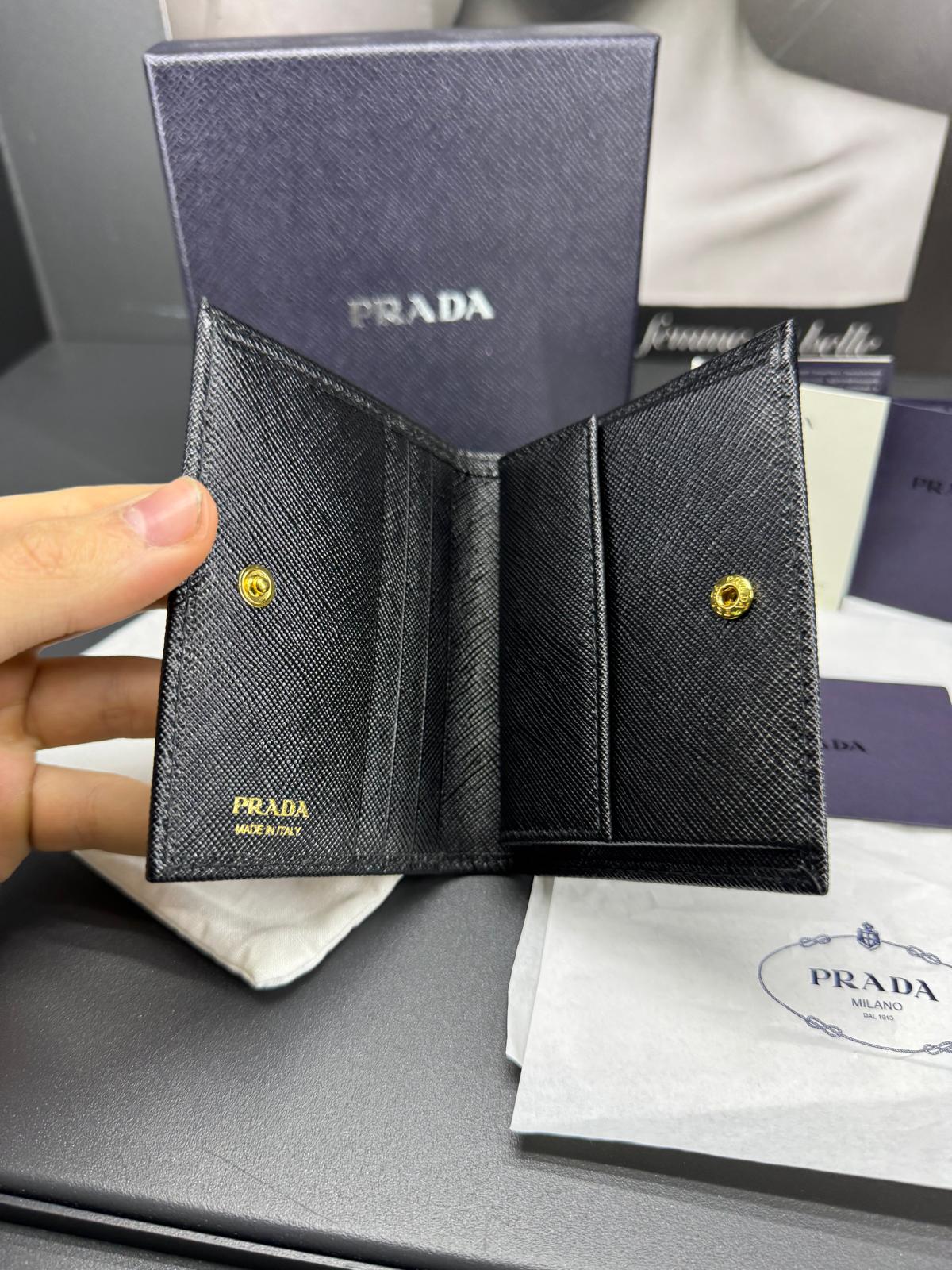 portafoglio compatto bifold Prada