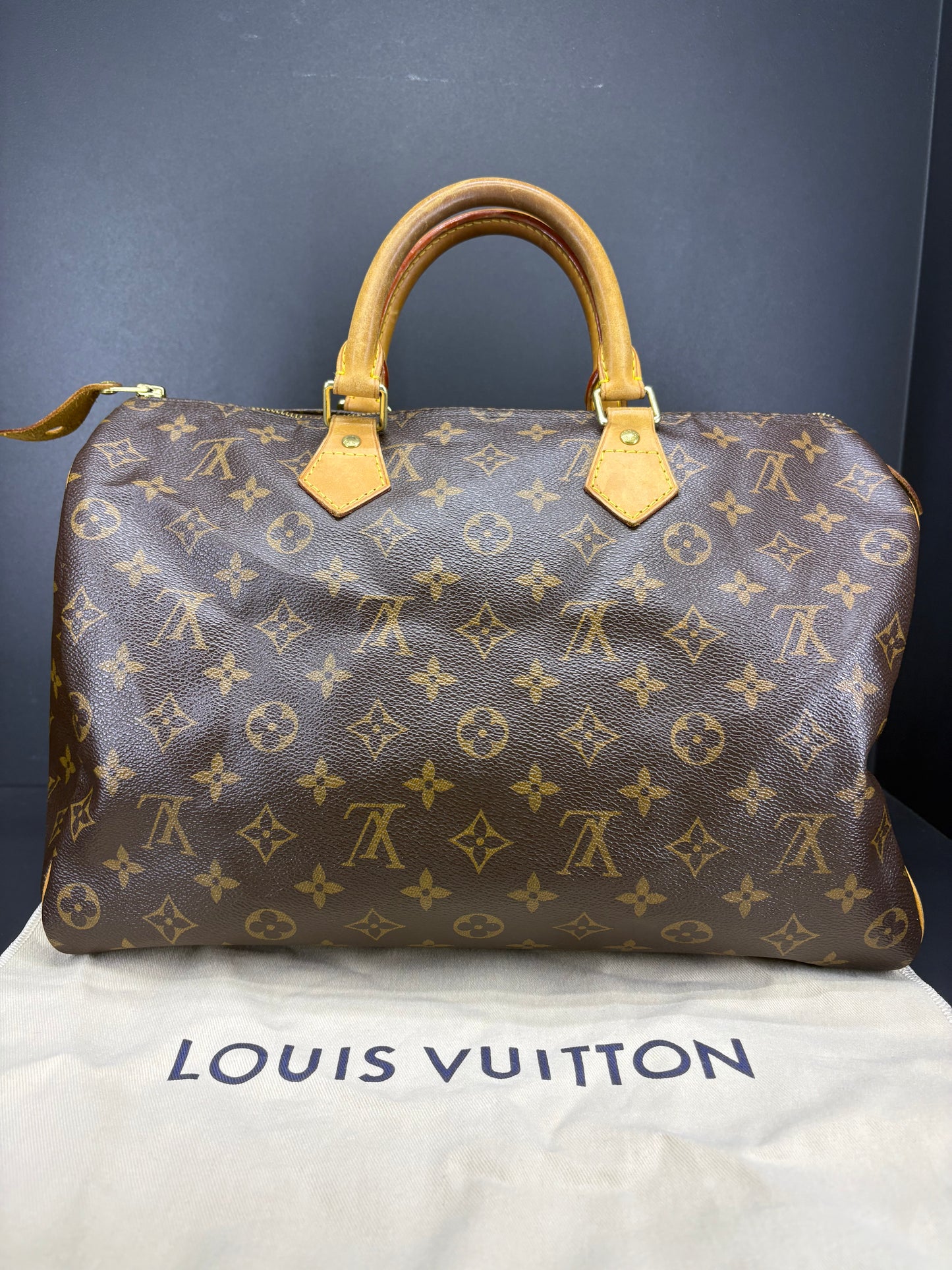 Louis Vuitton Speedy