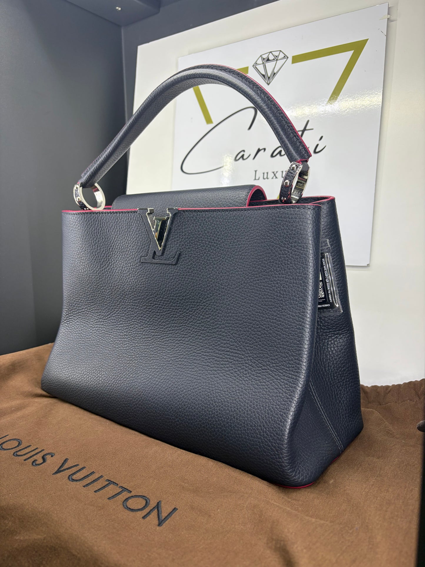 Louis Vuitton Capucines MM