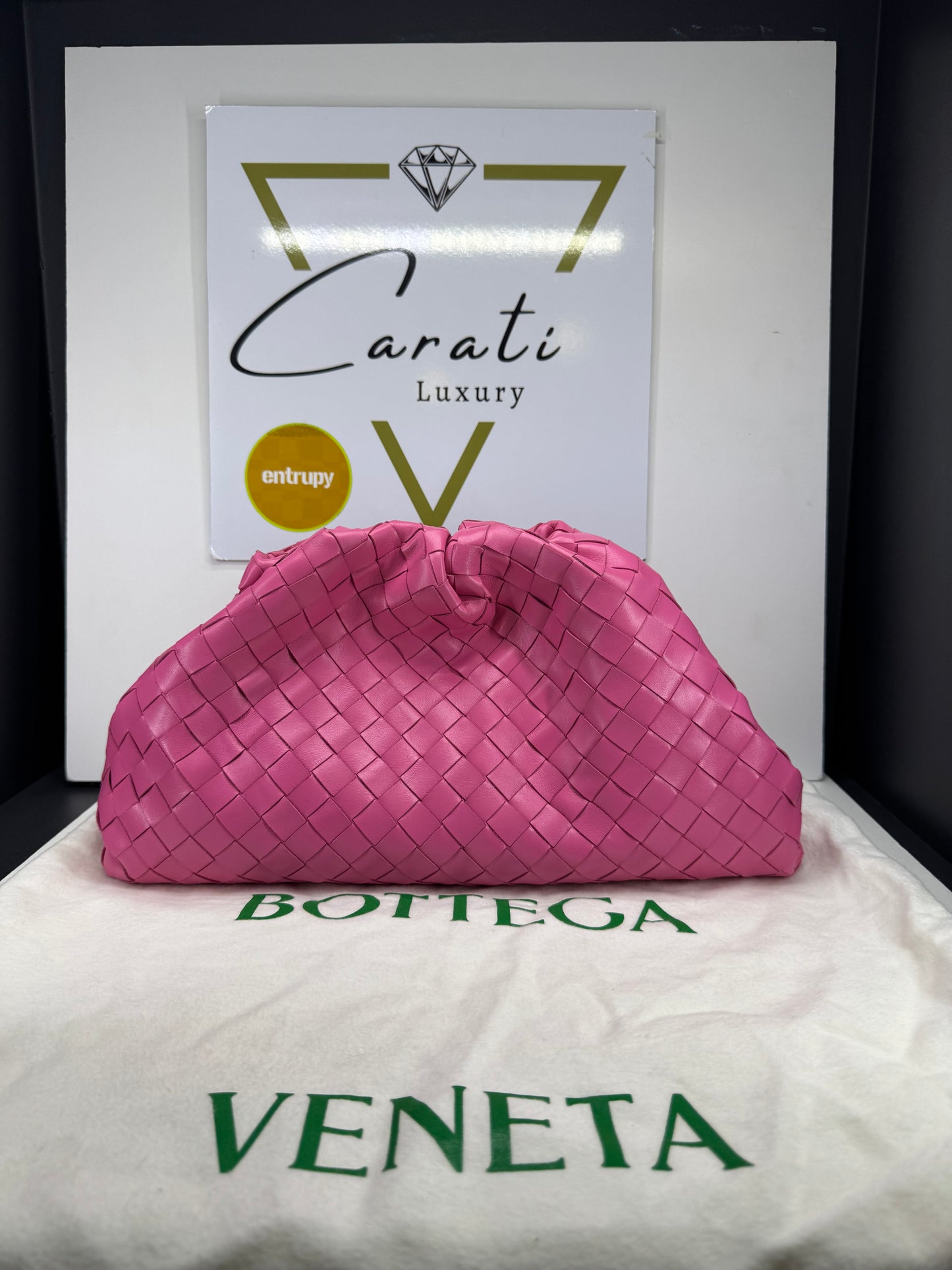 Pouch bottega veneta a mano color rosa
