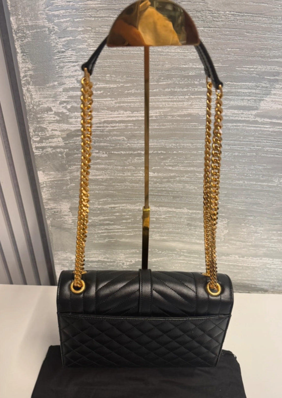 Yves Saint Laurent Envelope medium in pelle
trapuntanta