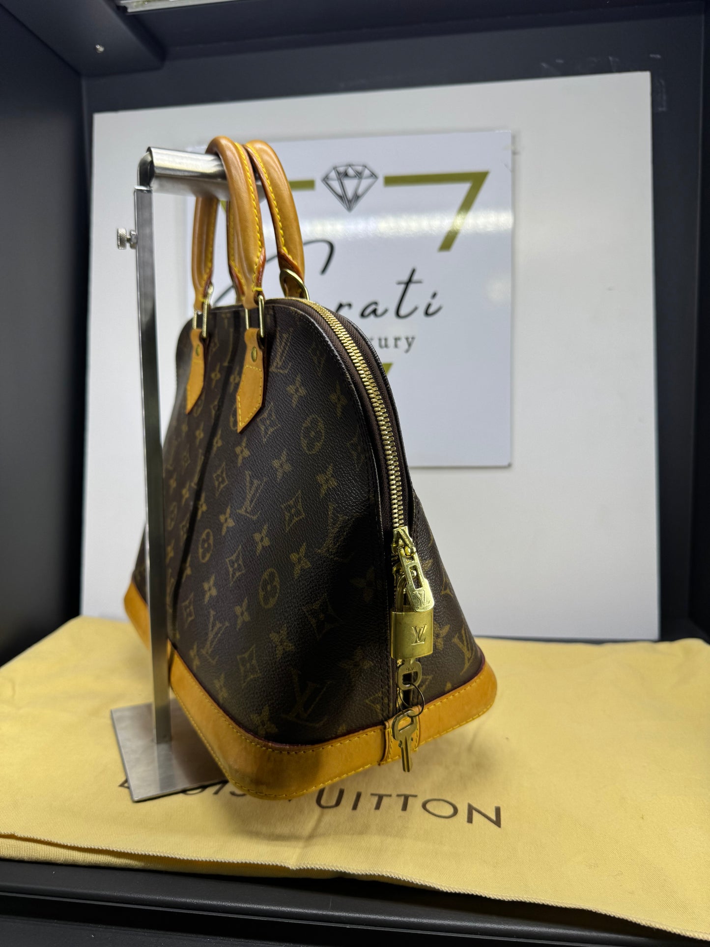 Louis Vuitton alma pm Monogram