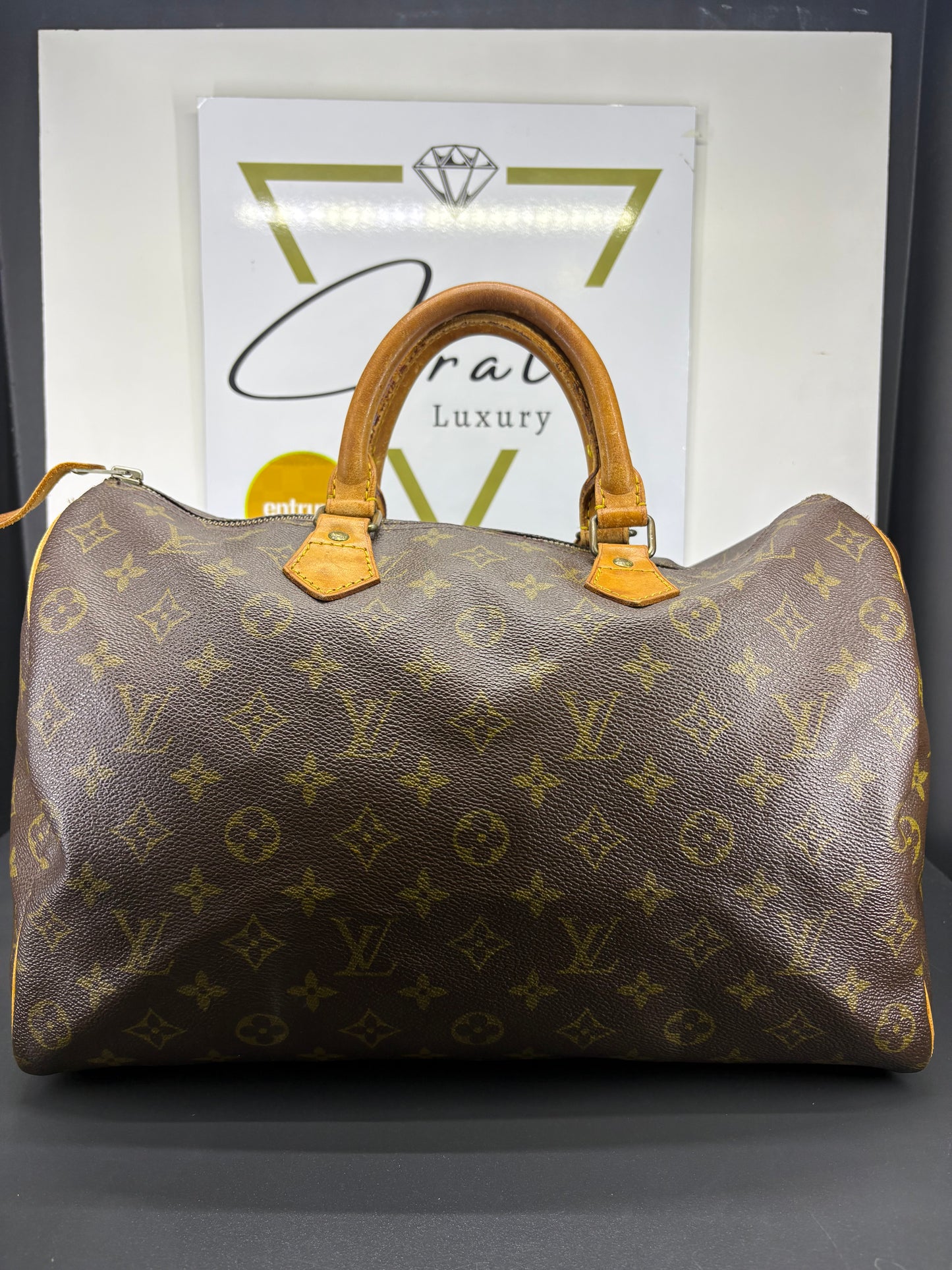 Louis Vuitton Speedy