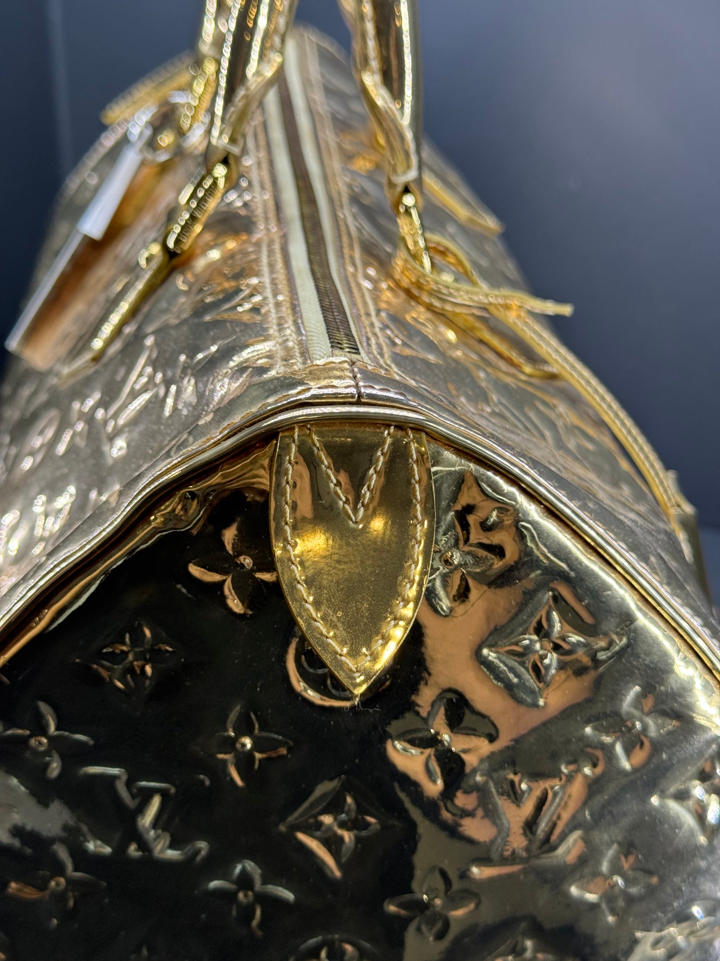 Louis Vuitton speedy 35 mirror gold