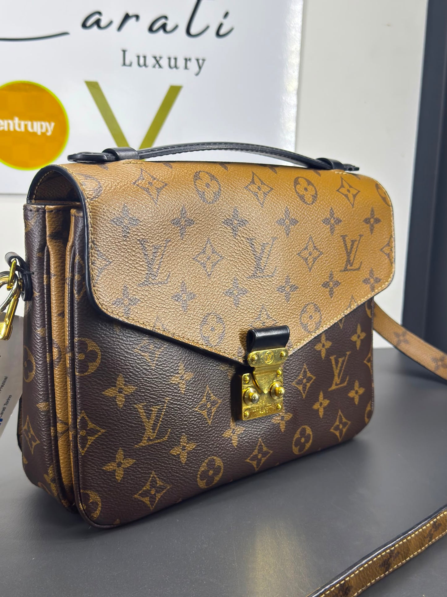 Louis Vuitton Metis Reverse