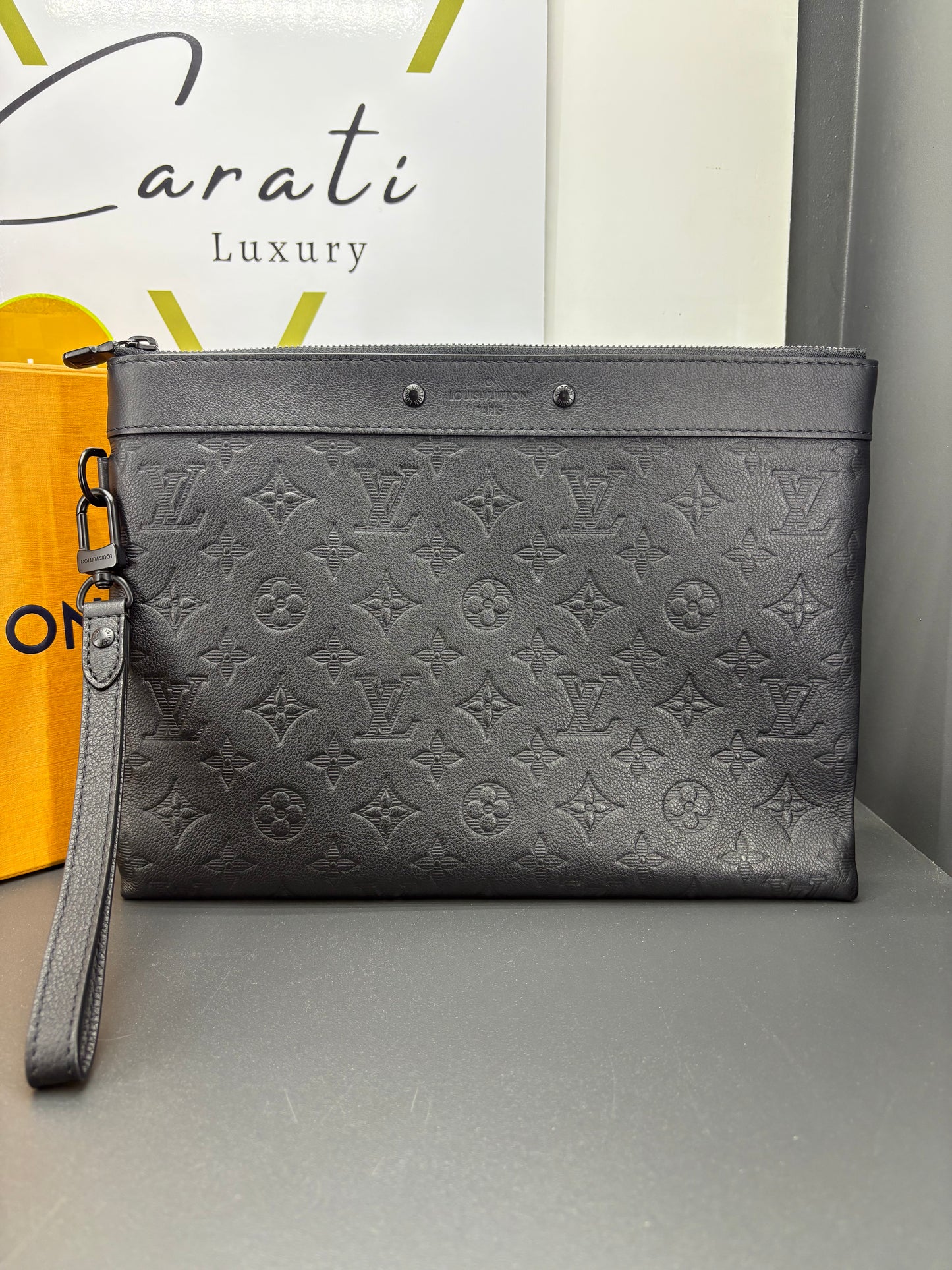 Louis vuitton  Pochette To-Go Monogram Shadow