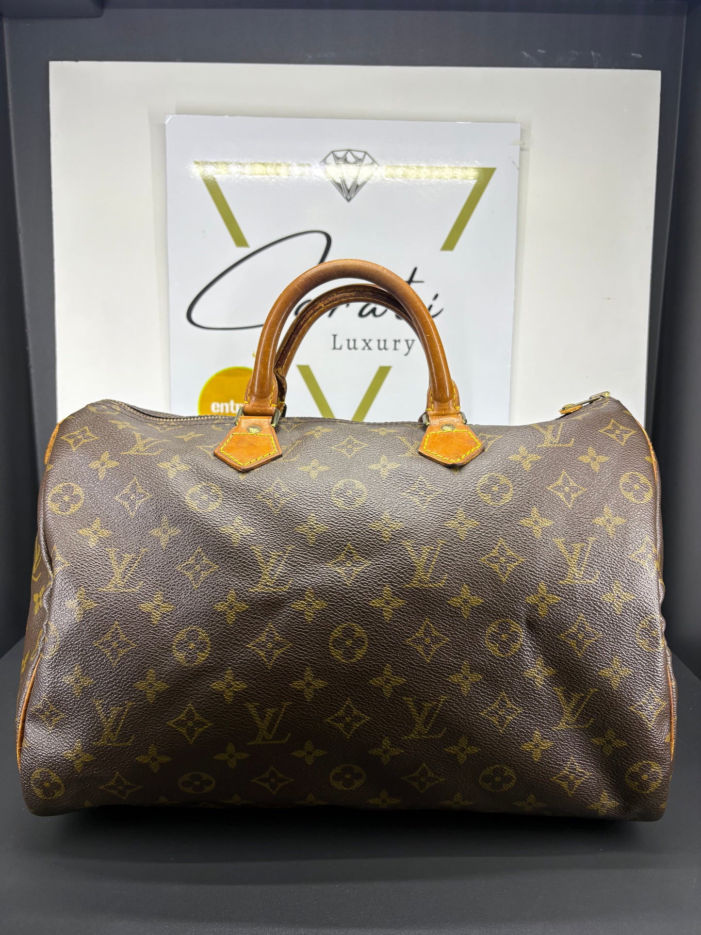 Louis Vuitton Speedy