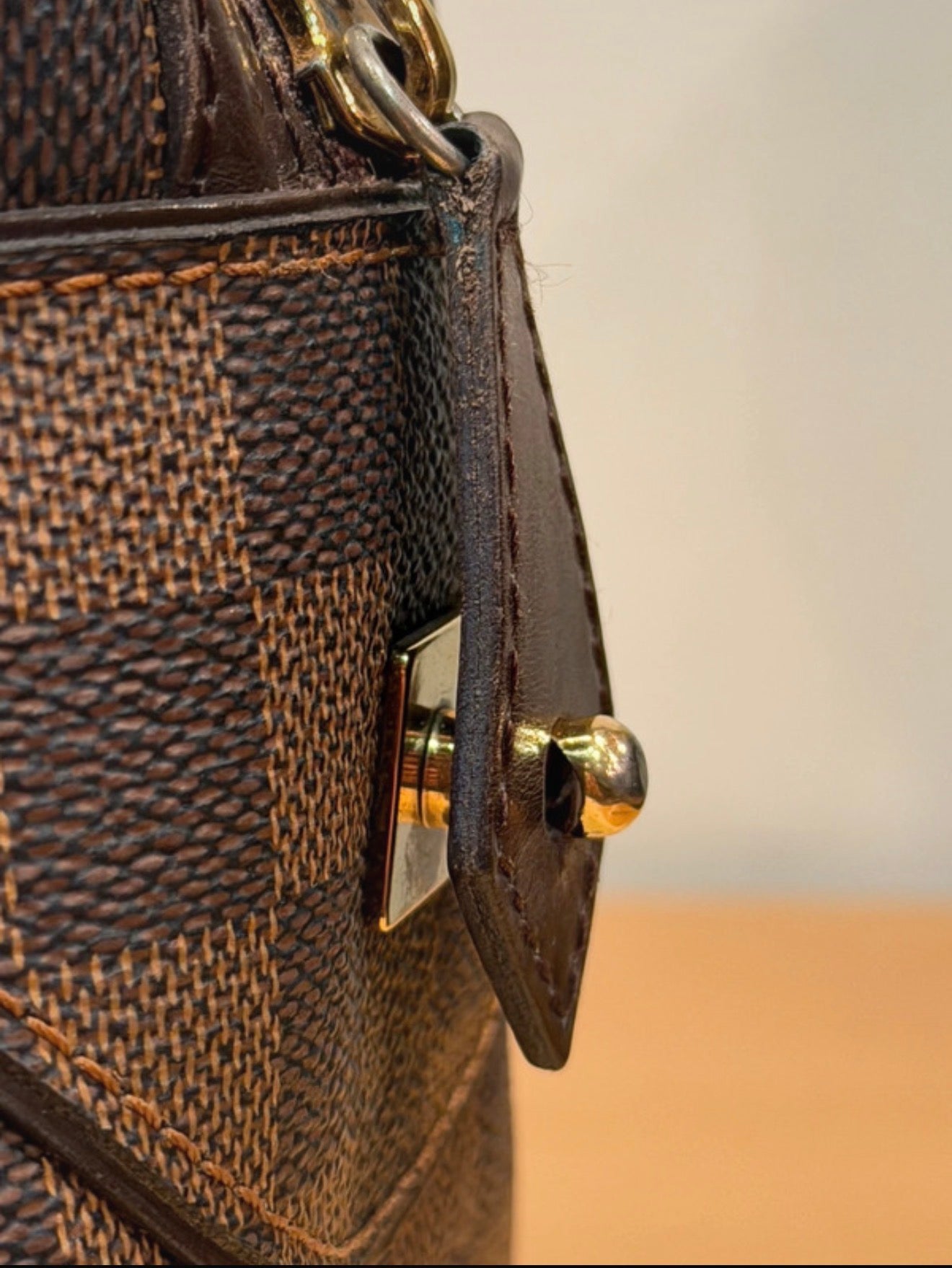 Louis Vuitton Duomo Damier
Ebene