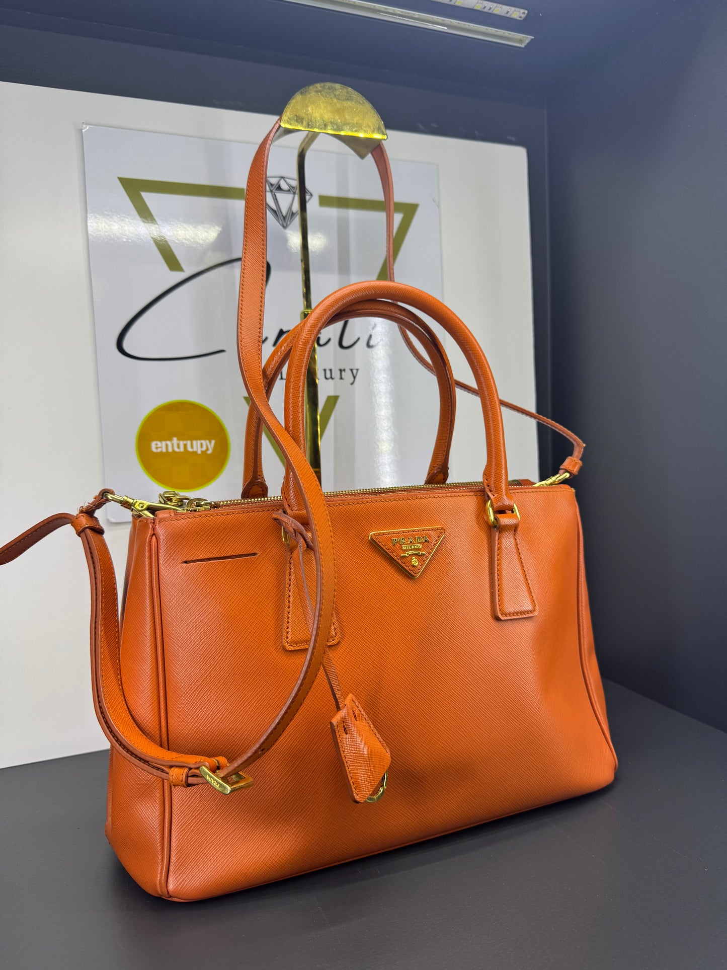 Prada galleria piccola in saffiano arancione