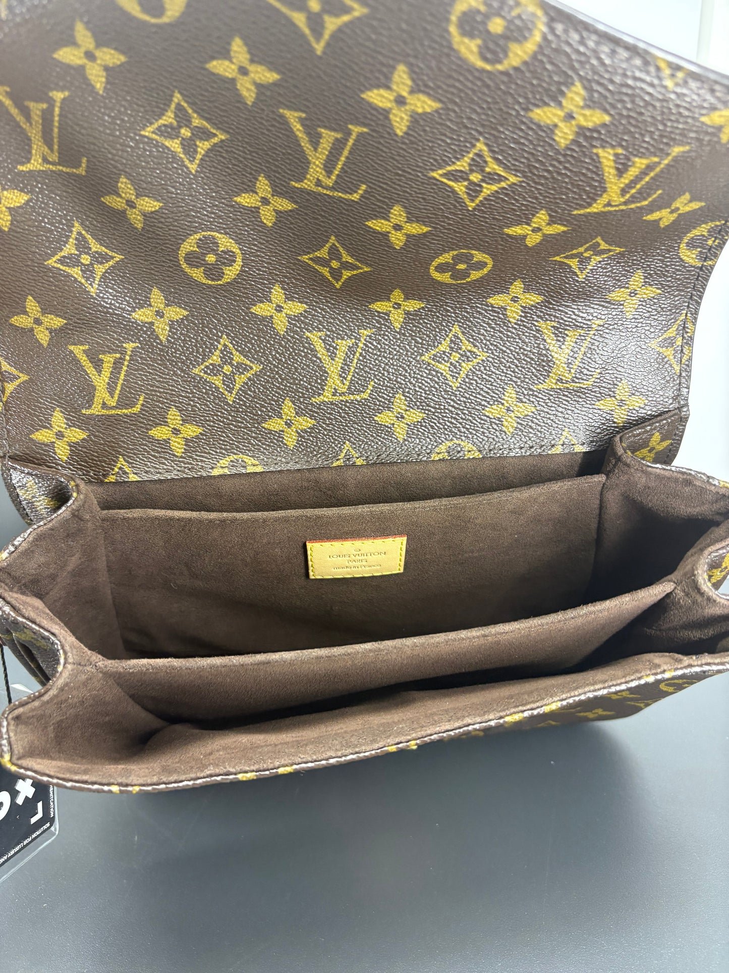 Louis Vuitton Pochette Métis