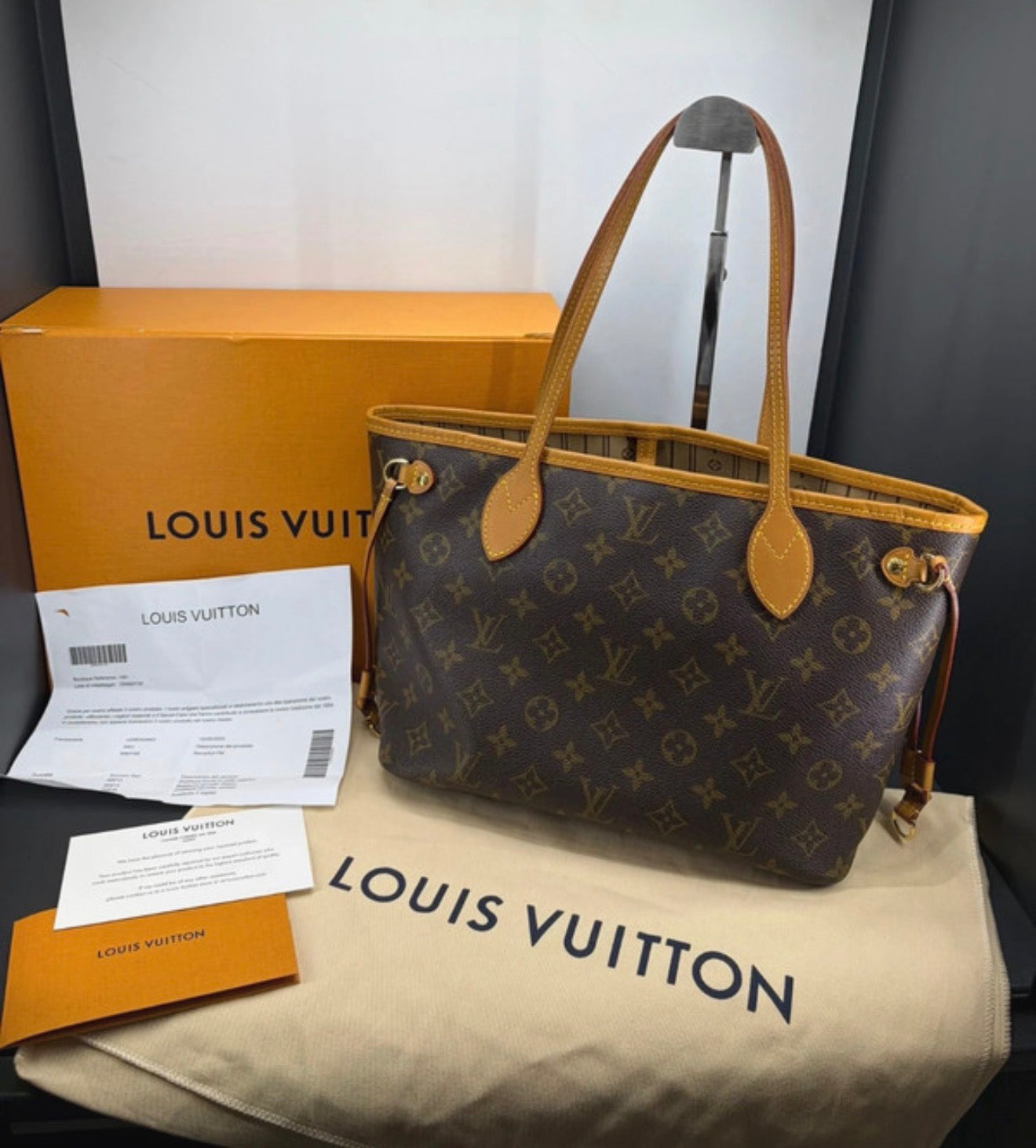 Louis Vuitton Neverfull PM
