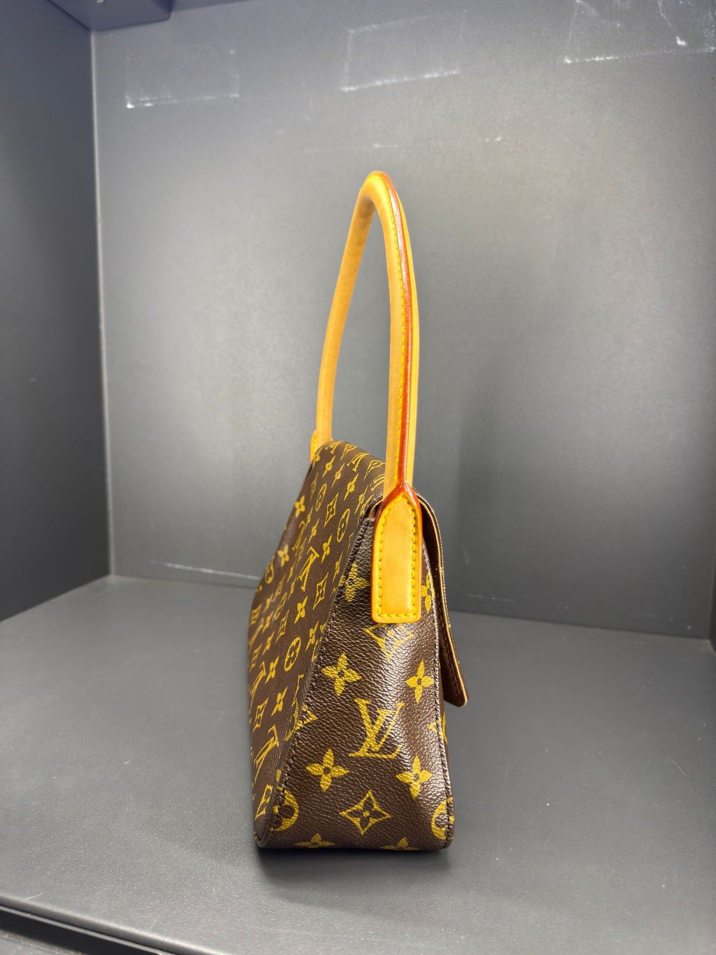 Louis Vuitton Mini Looping in tela Monogram