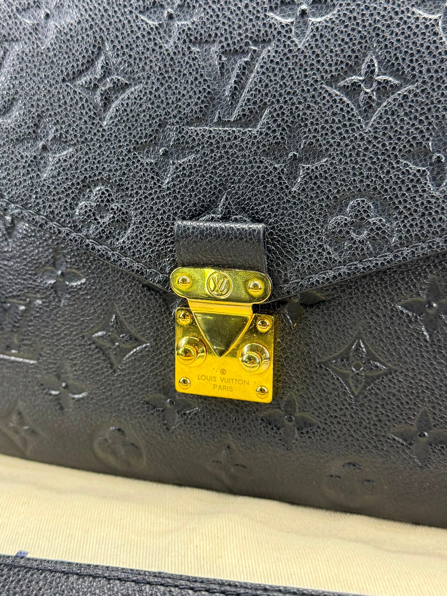 Louis Vuitton Pochette Métis,
