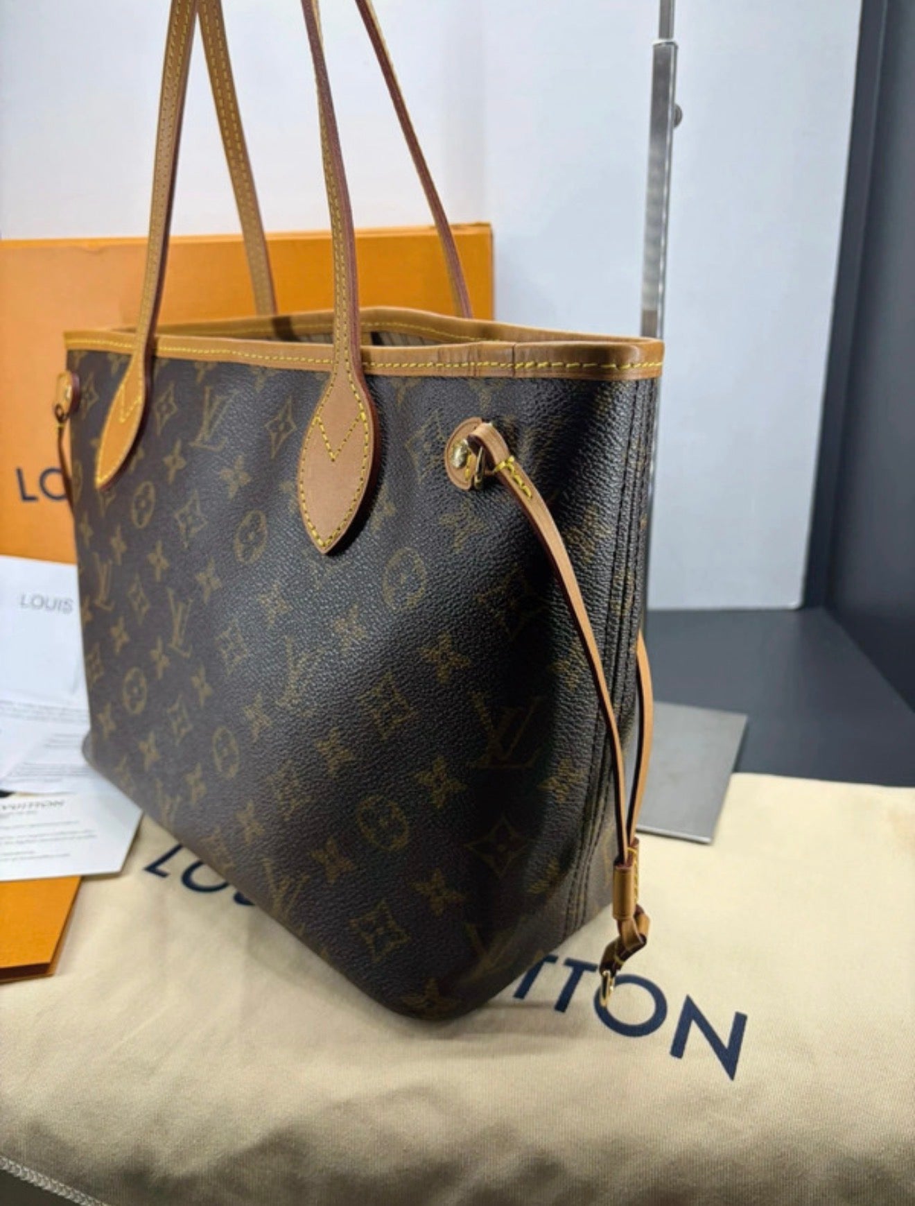Louis Vuitton Neverfull PM