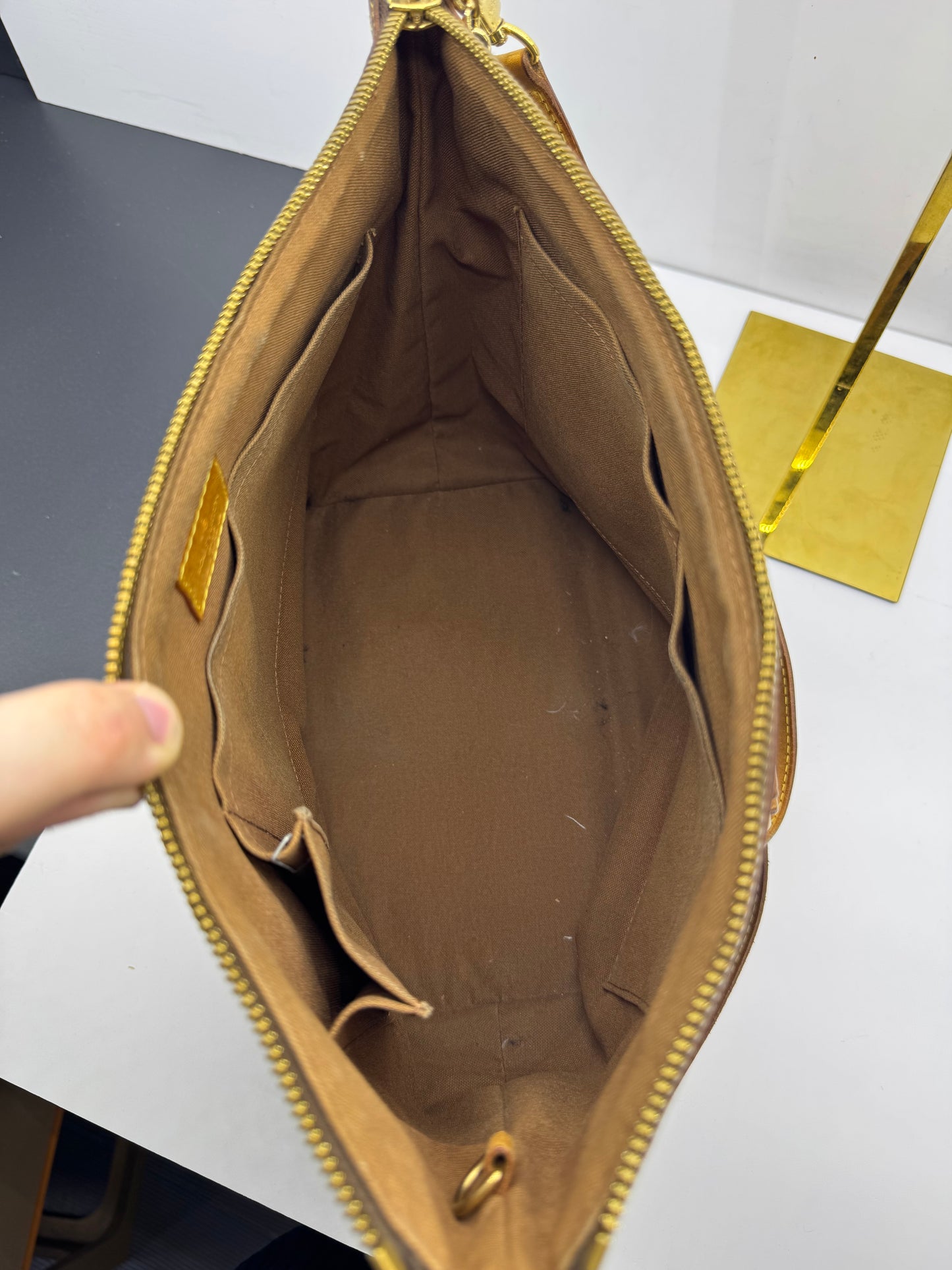Louis Vuitton Palermo