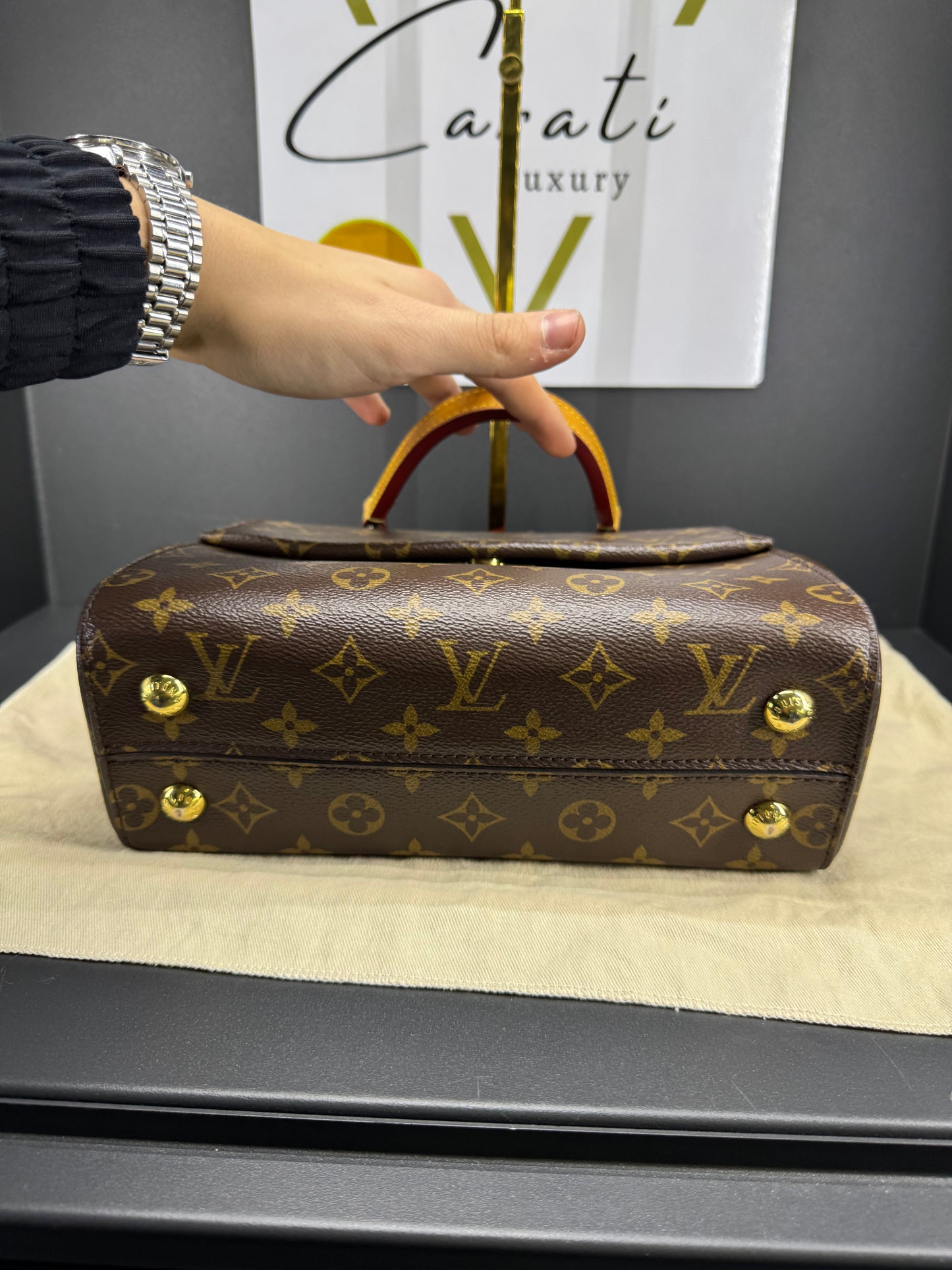 Louis Vuitton cluny BB Monogram