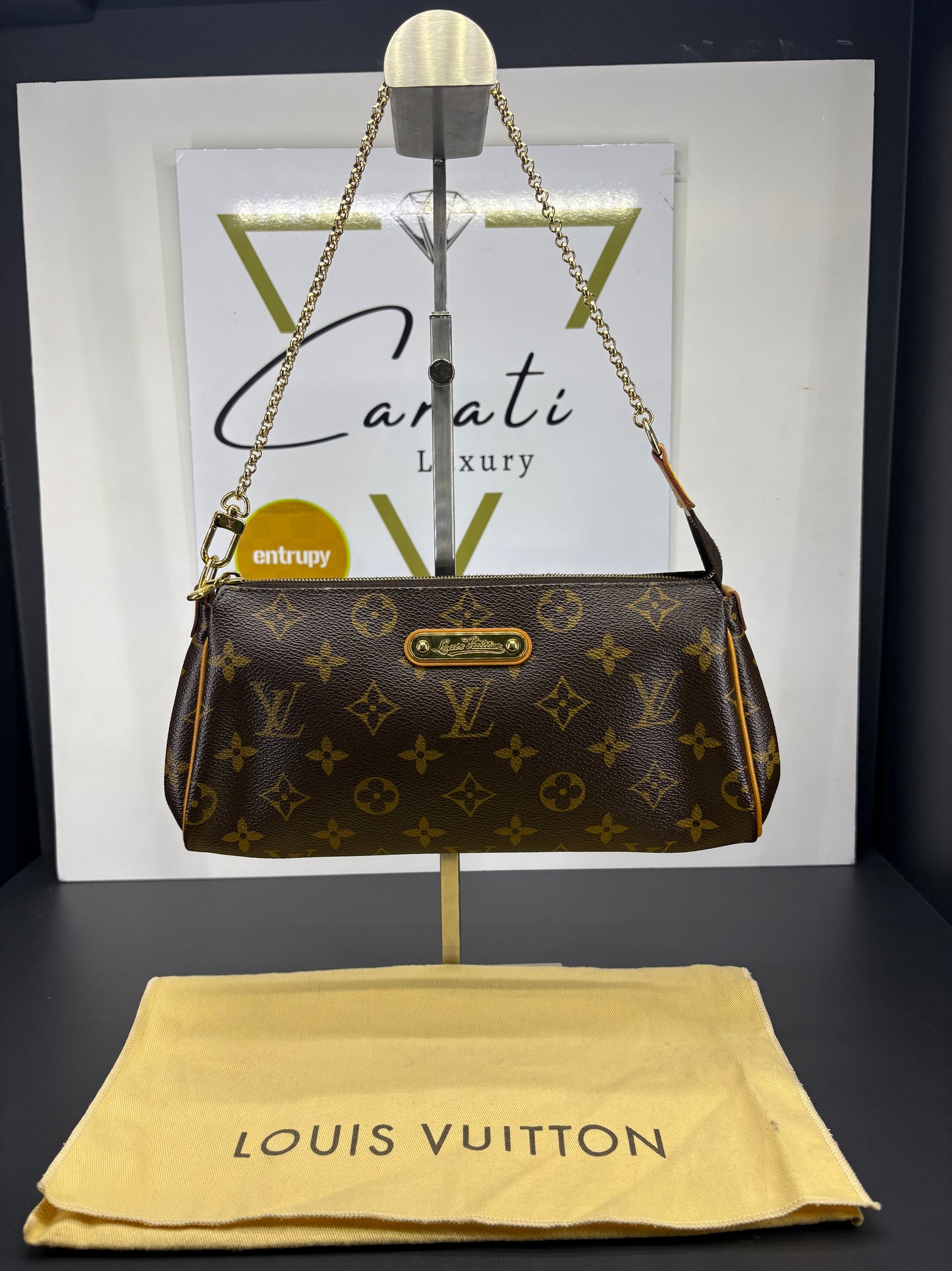 Louis Vuitton  Pochette Eva