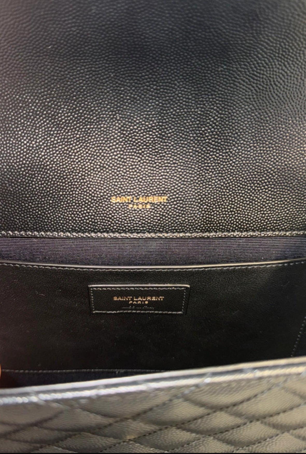 Yves Saint Laurent Envelope medium in pelle
trapuntanta