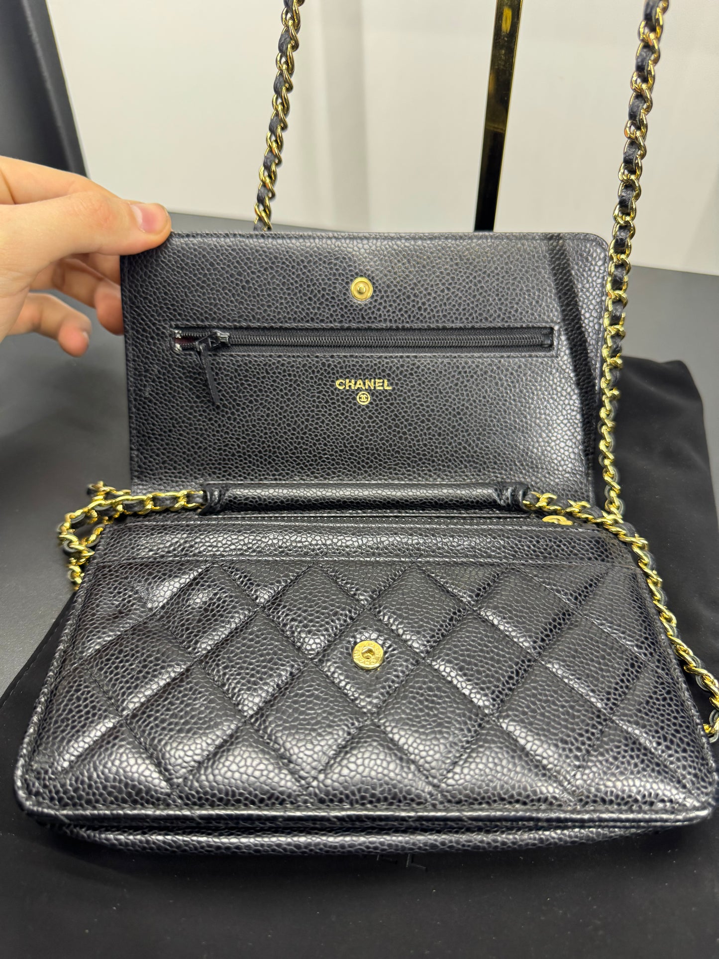 Chanel WOC in pelle caviar hardware oro