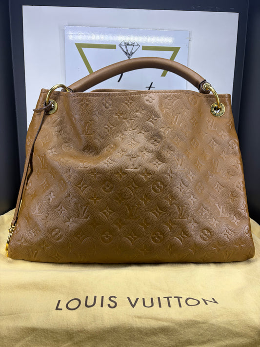 Louis Vuitton Artsy MM