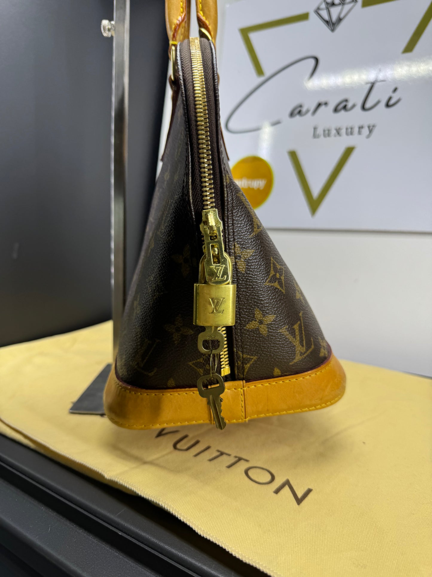 Louis Vuitton alma pm Monogram