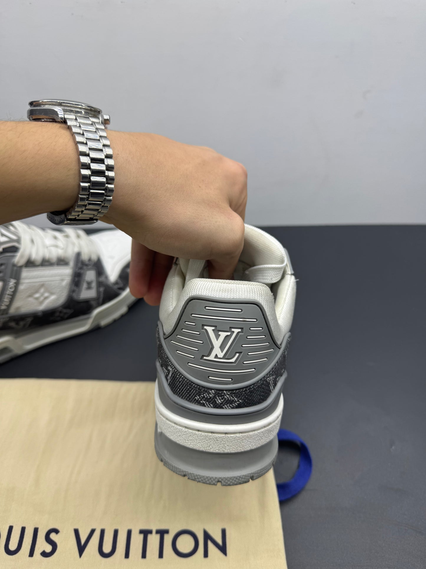 Louis Vuitton trainer grigie numero 37