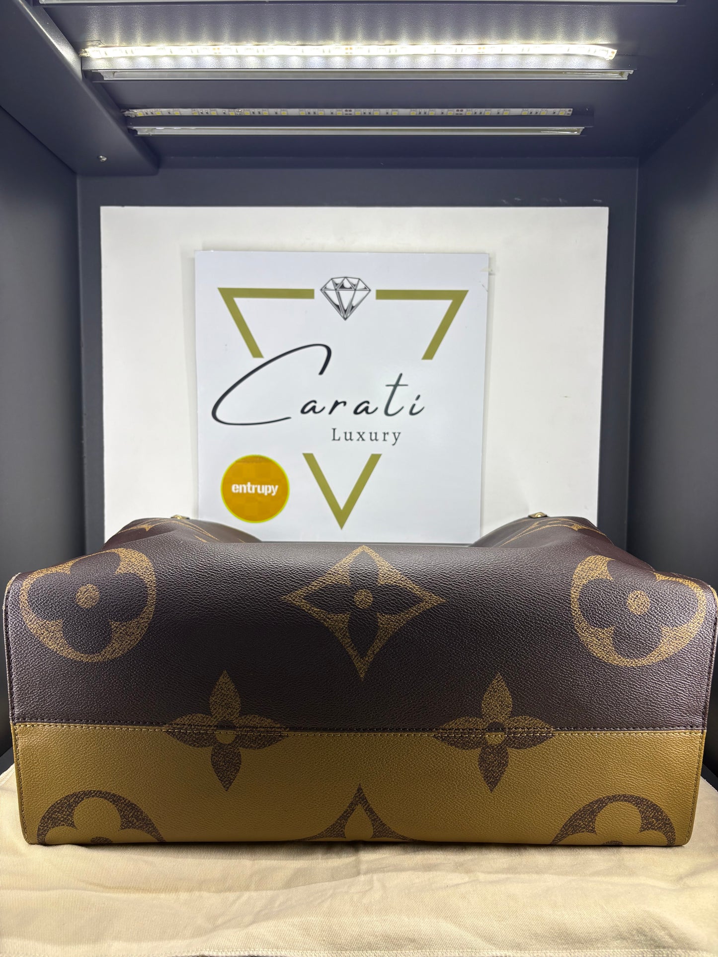 Louis Vuitton OnTheGo Voyage