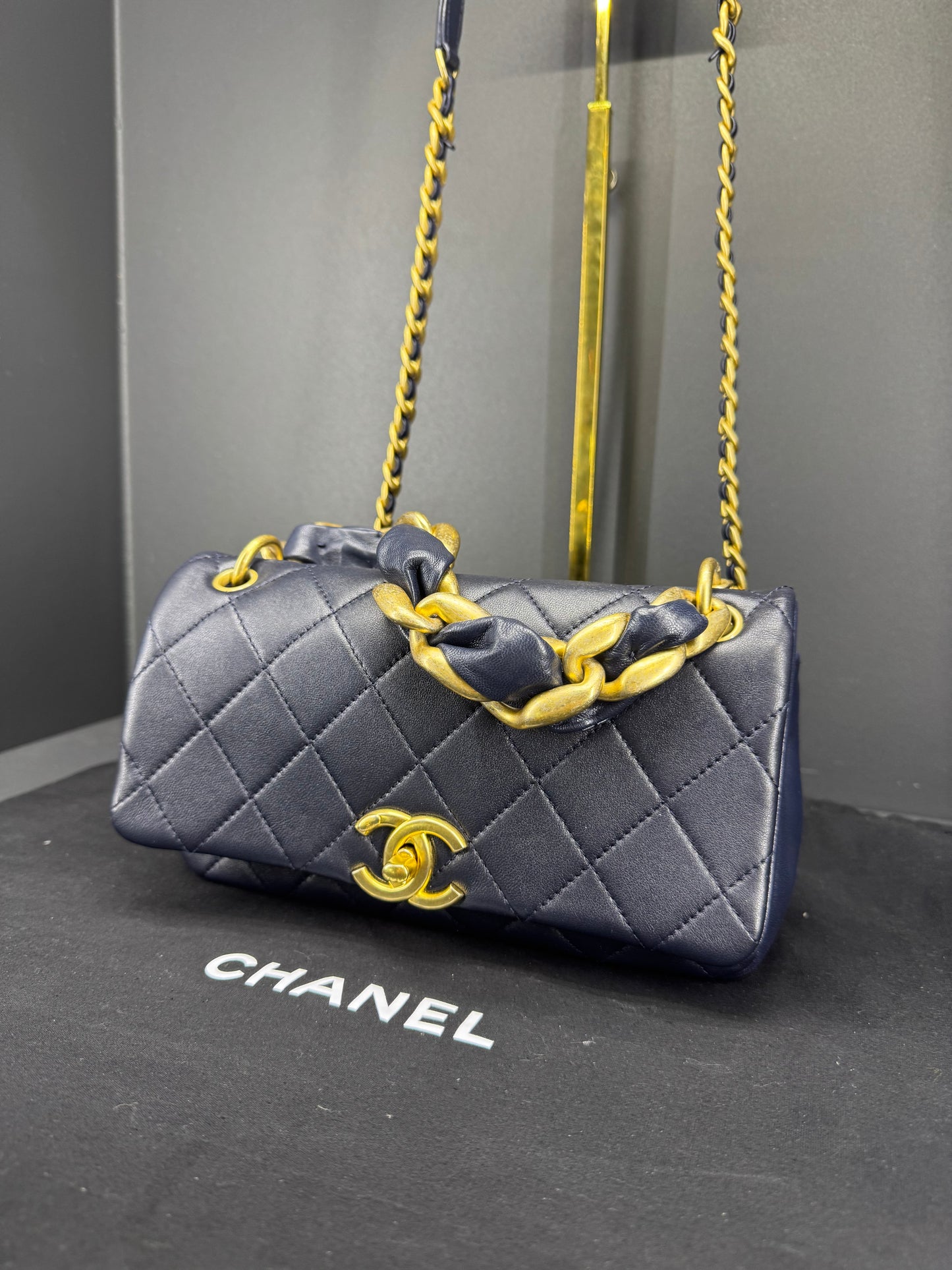 Chanel 2.55 blu