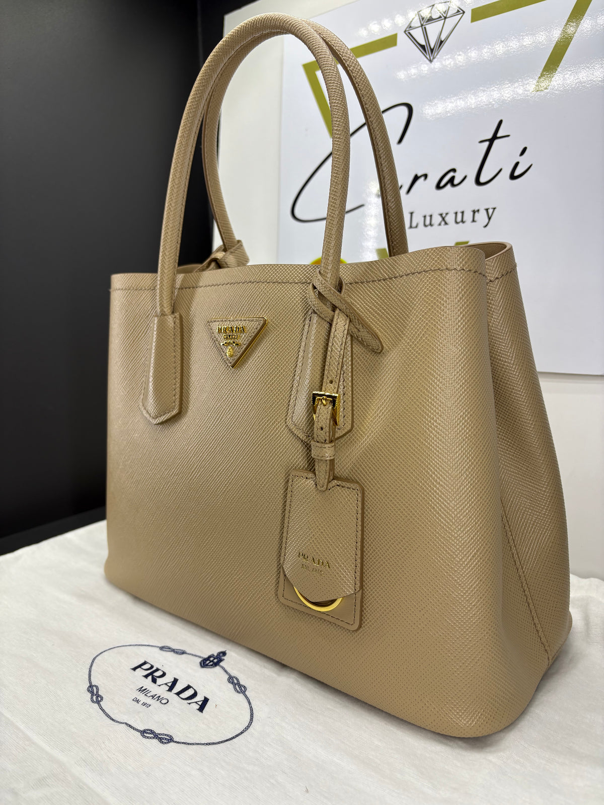 Prada Double a mano