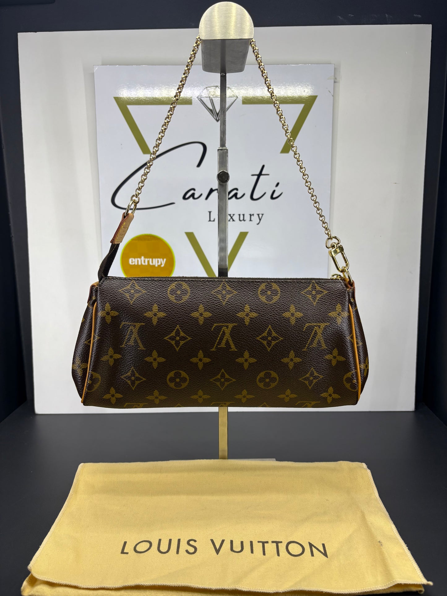 Louis Vuitton  Pochette Eva