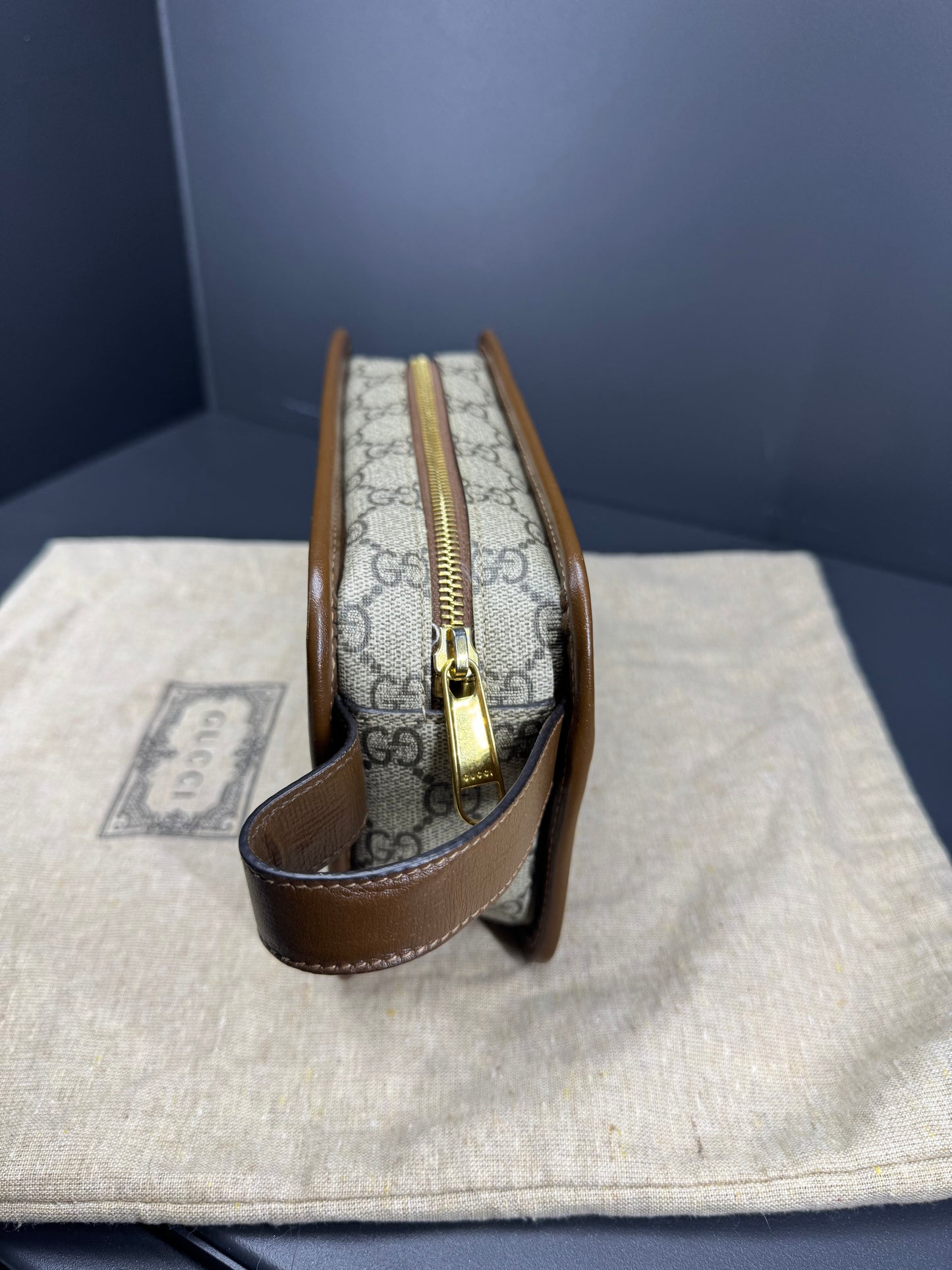 Pochette da polso Gucci GG emblem