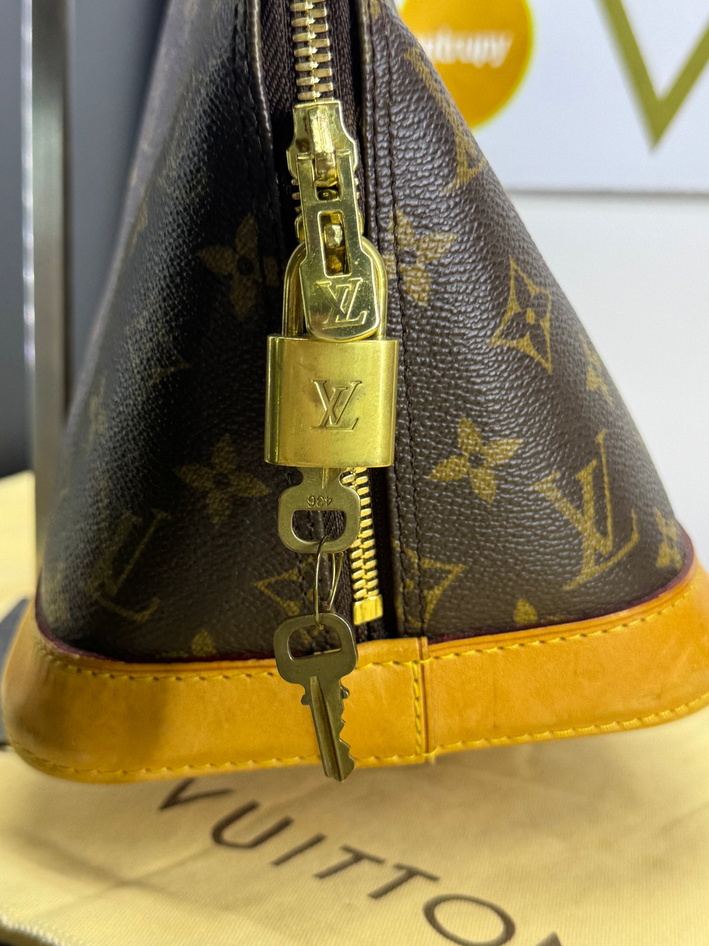 Louis Vuitton alma pm Monogram