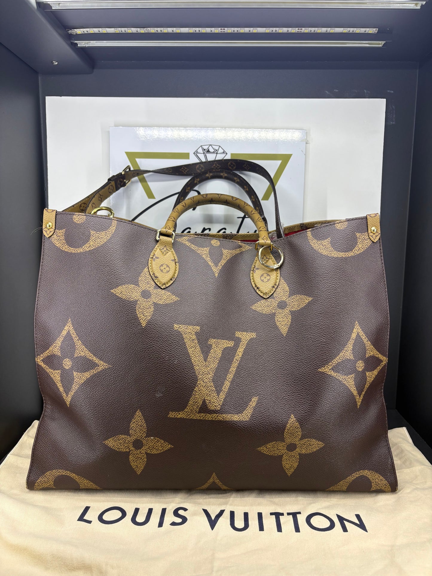 Louis Vuitton OnTheGo Voyage