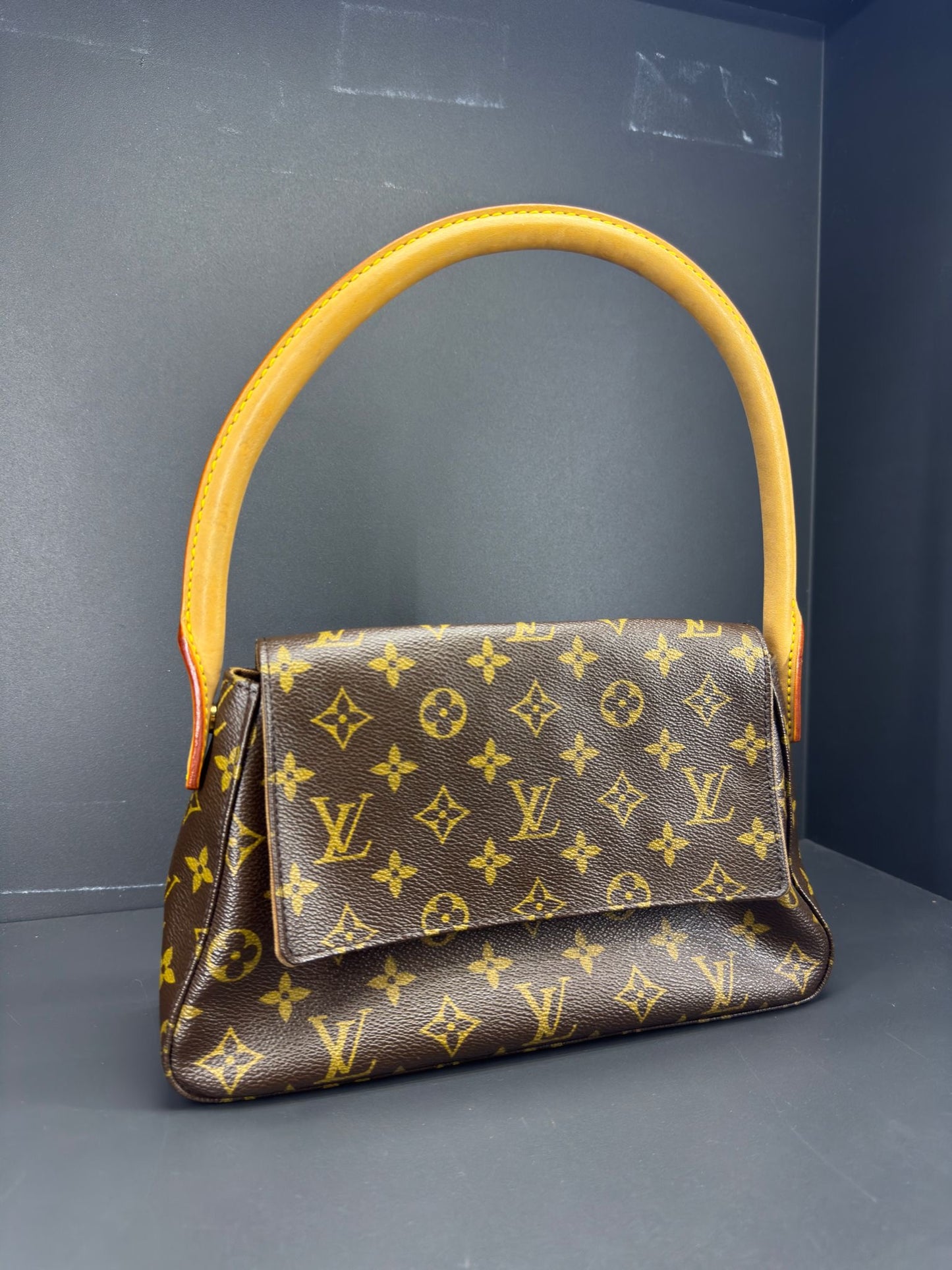 Louis Vuitton Mini Looping in tela Monogram