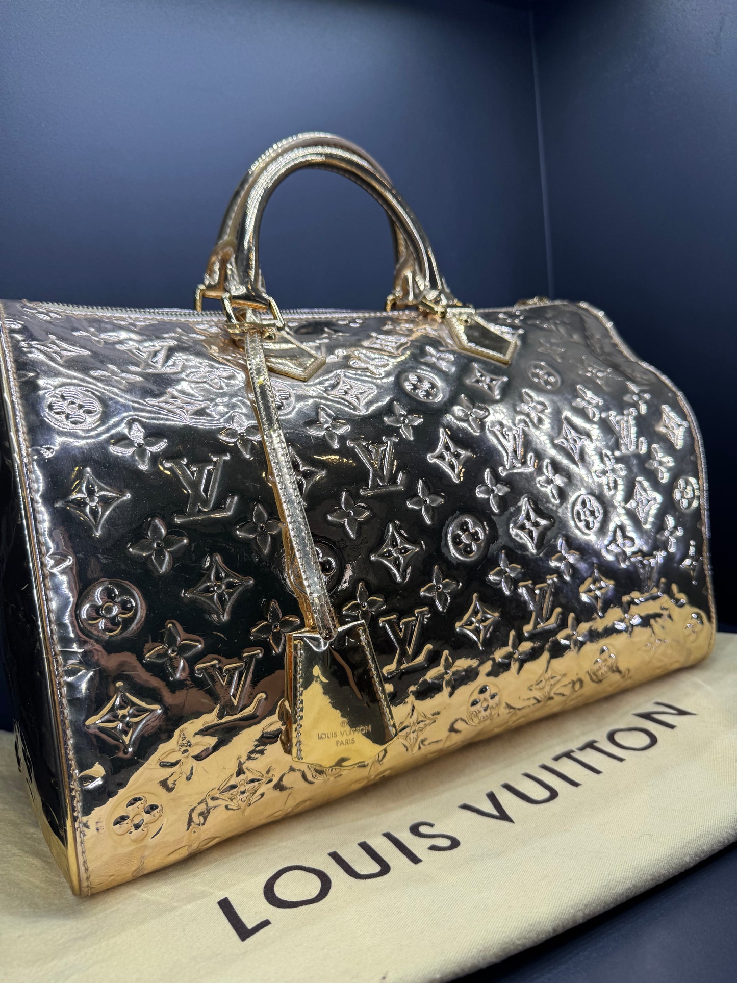 Louis Vuitton speedy 35 mirror gold