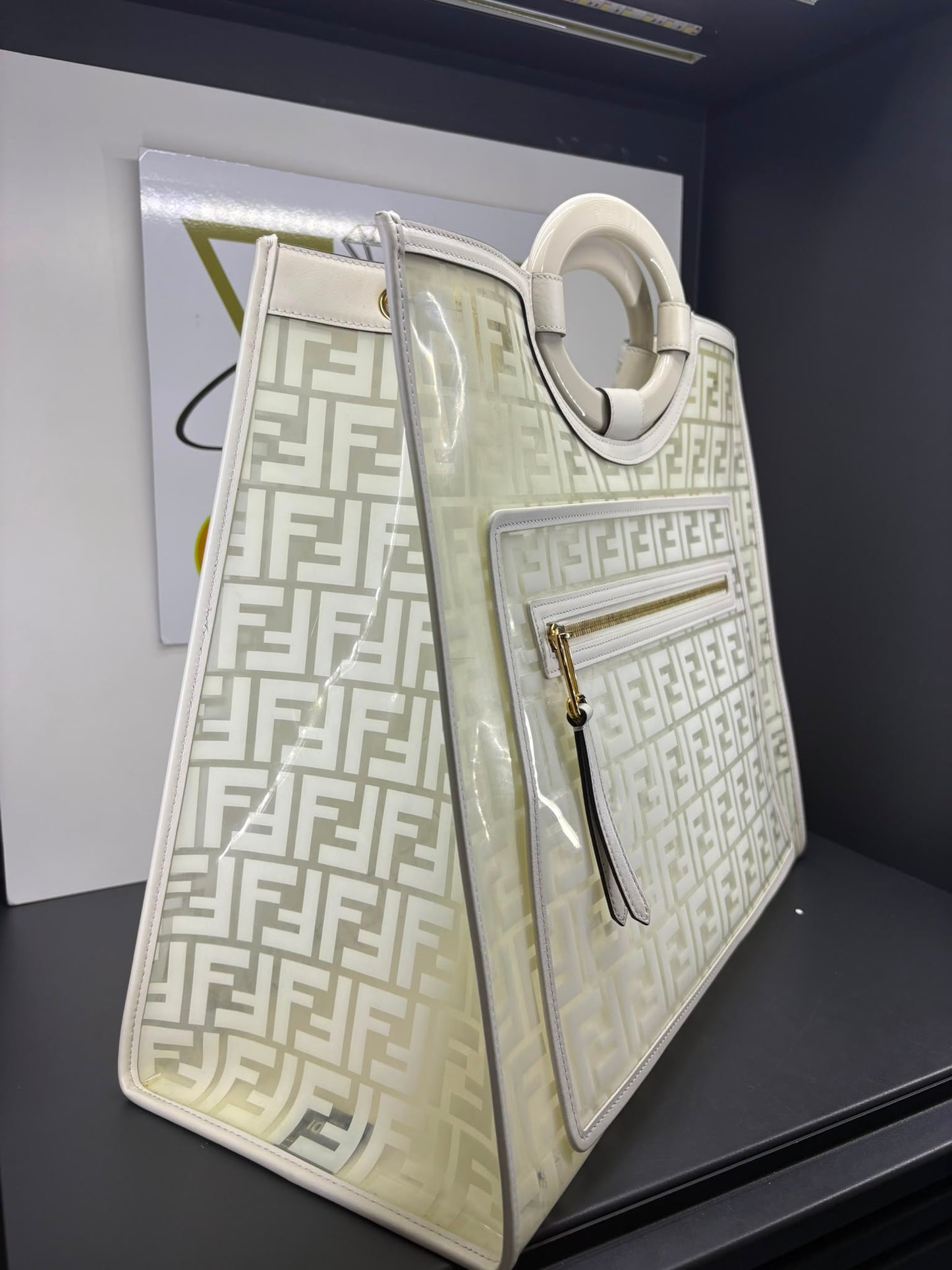 Fendi shopping
