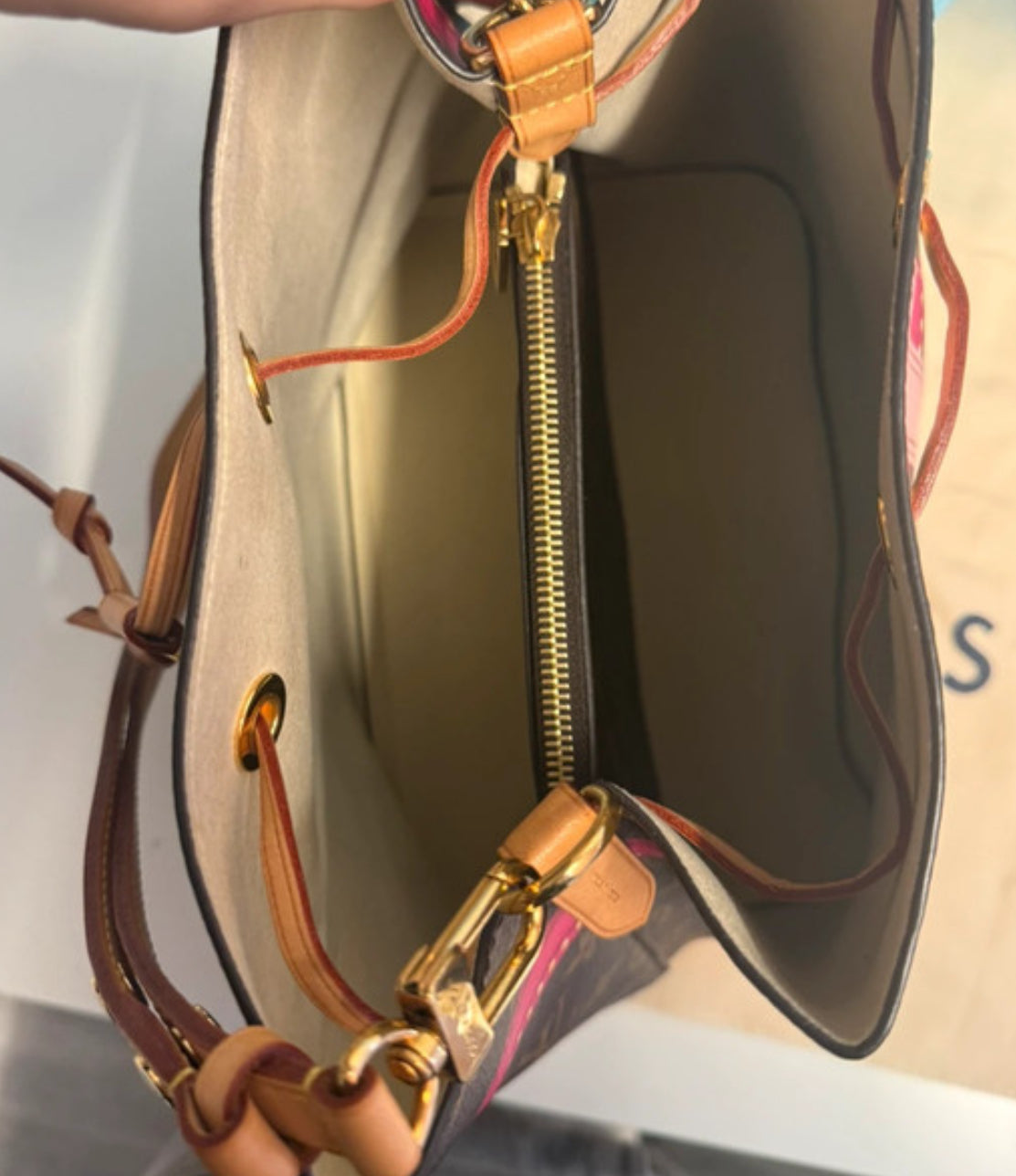 Louis Vuitton Borsa a secchiello Summer Trunks
Neonoe con monogramma 2018
