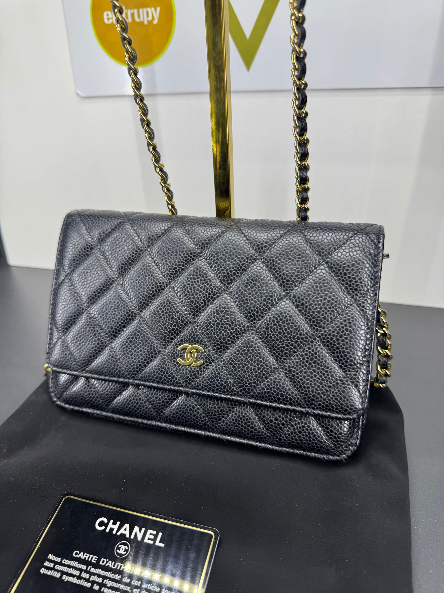 Chanel WOC in pelle caviar hardware oro
