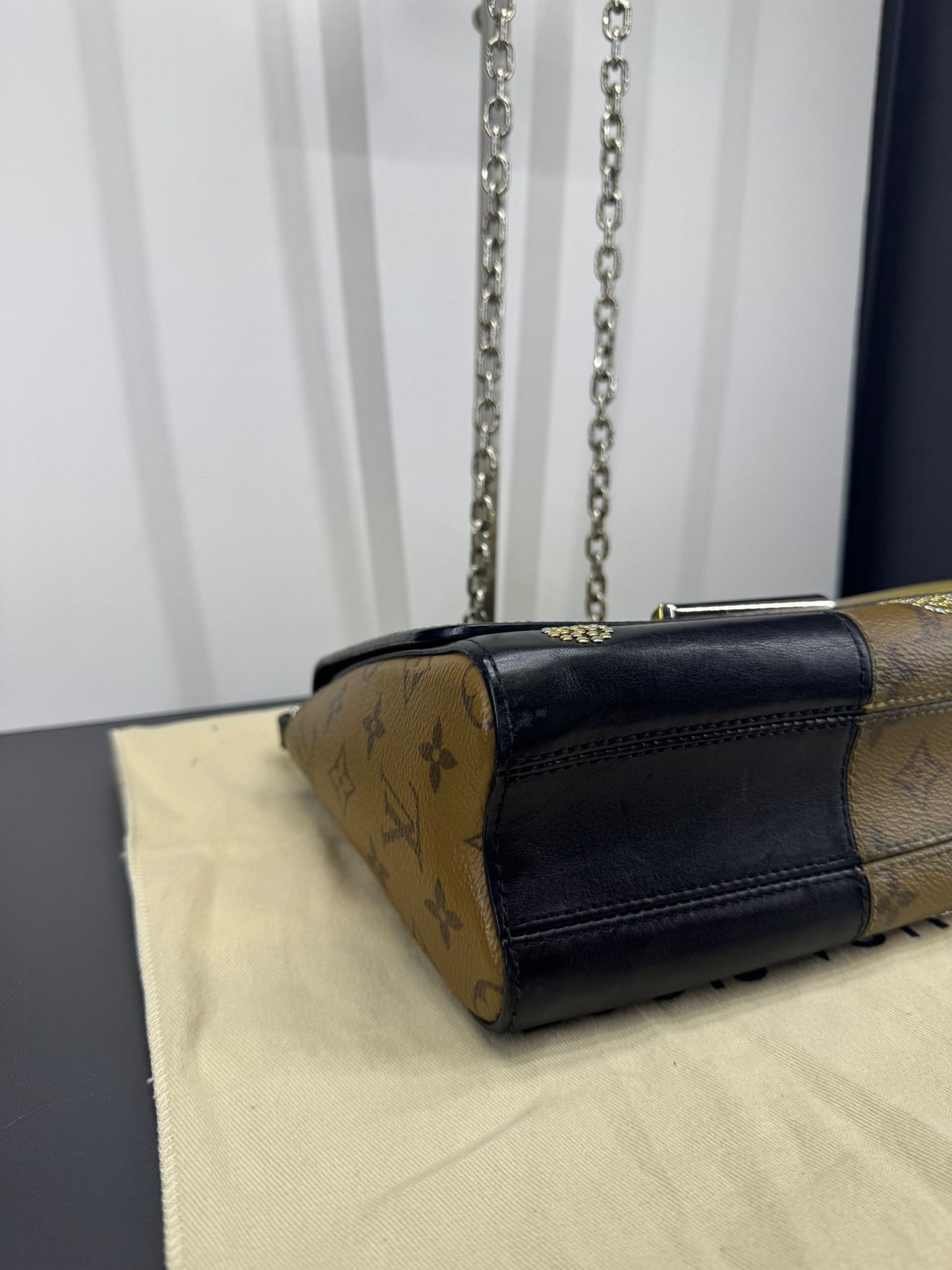 Borsa Louis Vuitton Twist MM "Night Lights