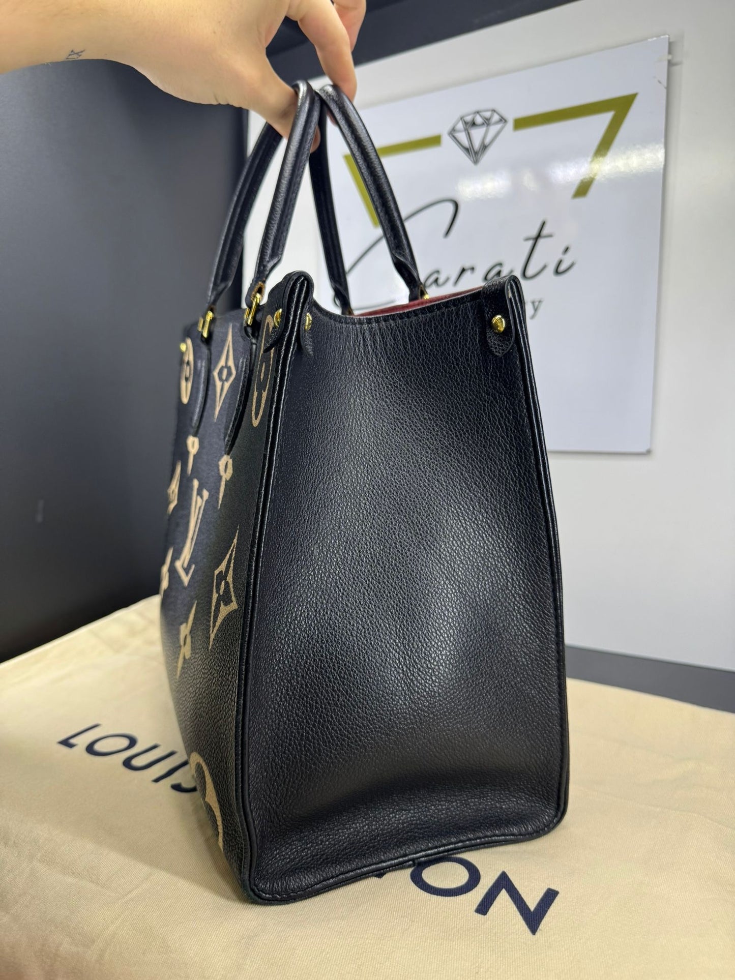 Louis Vuitton OnTheGo MM