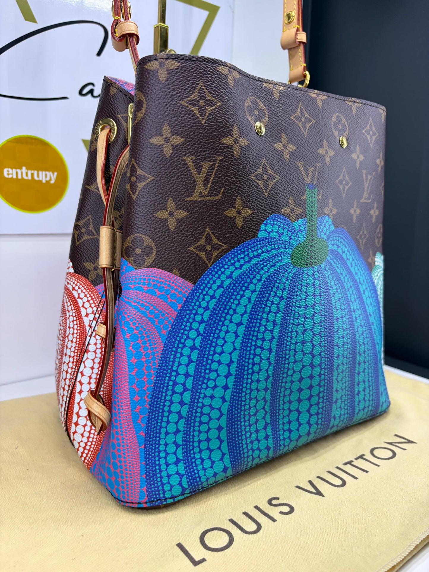 LV x YK Néonoé MM Pumpkin