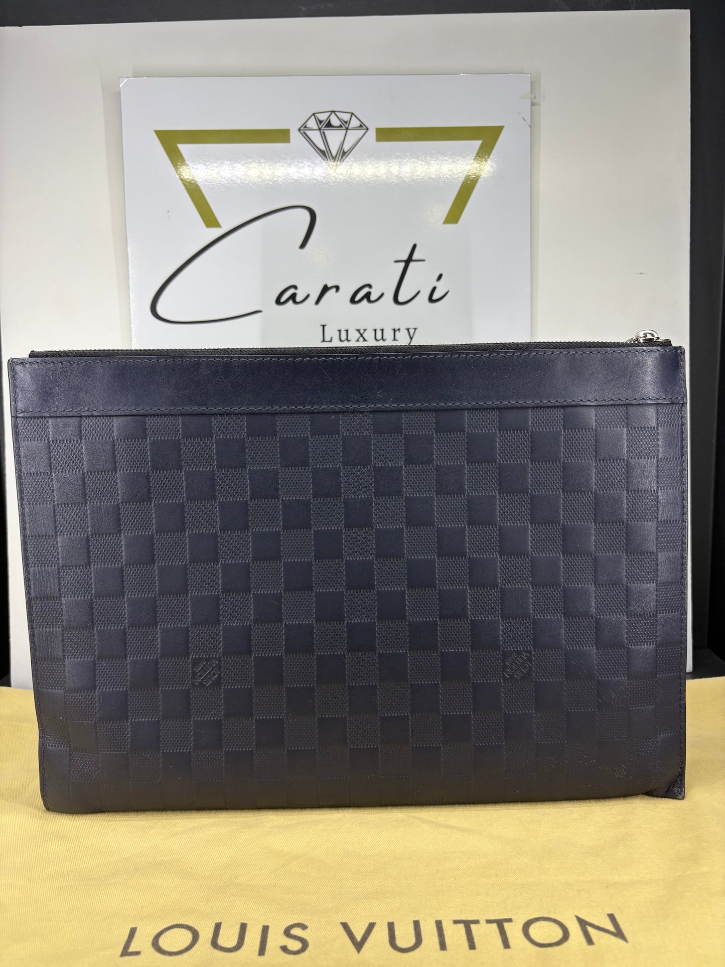 Louis Vuitton Discovery Pochette GM