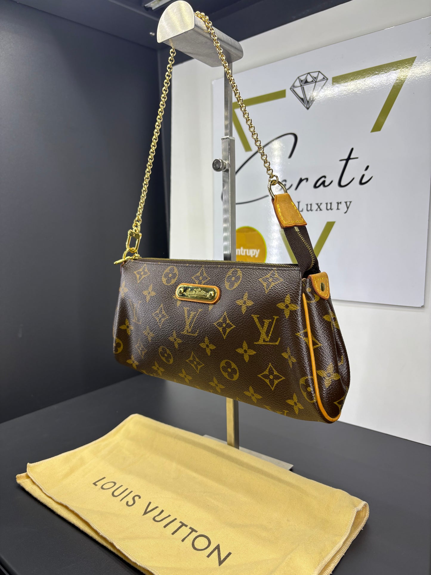 Louis Vuitton  Pochette Eva